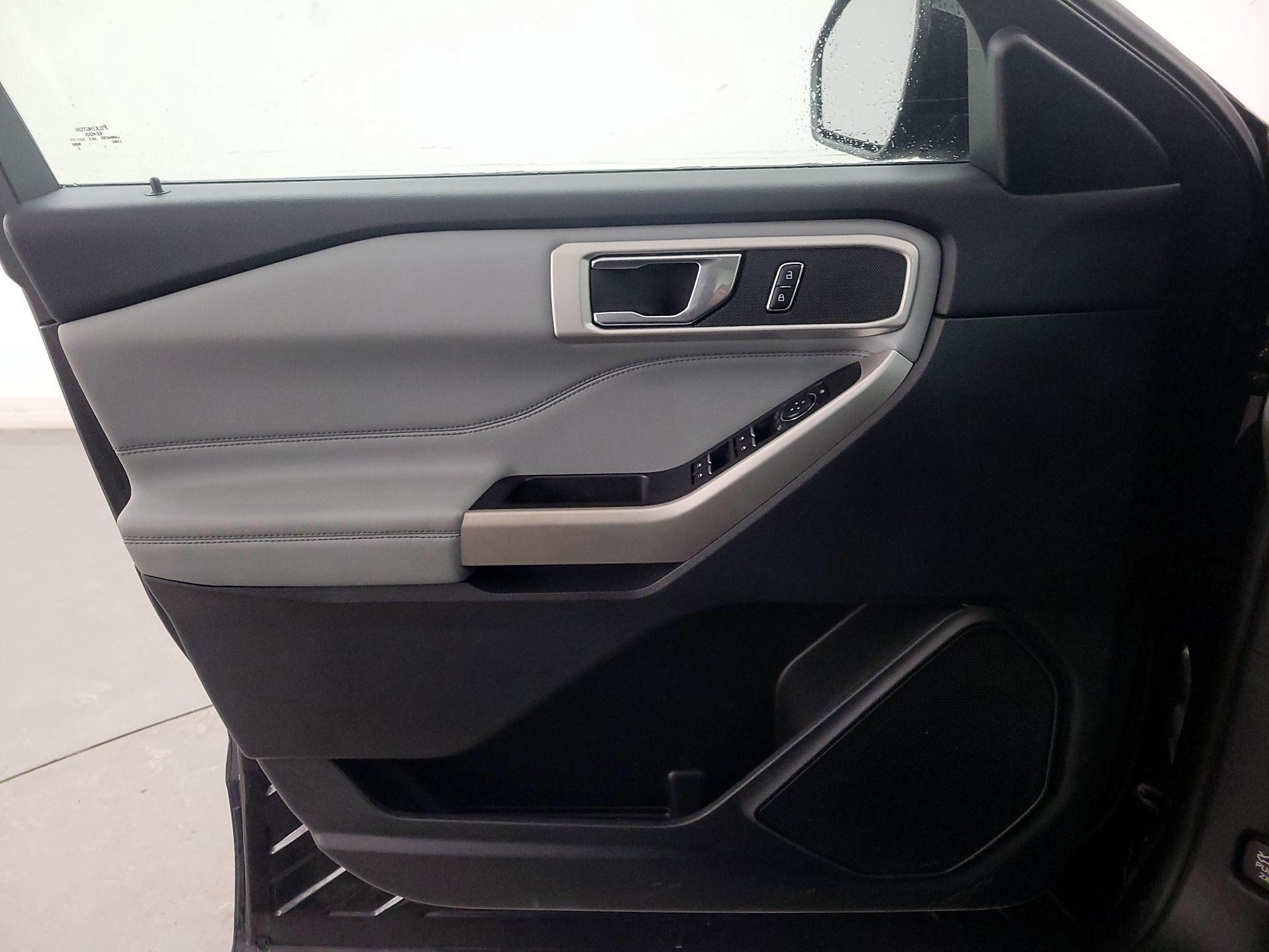 Thumbnail: 2022 Ford Explorer - 12