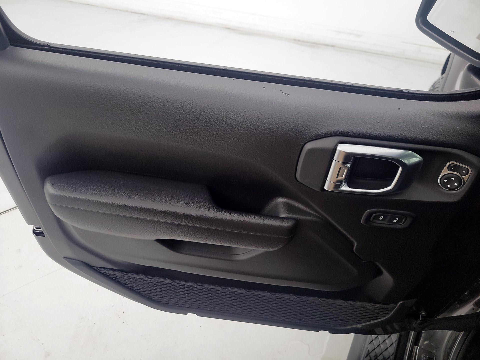 Thumbnail: 2022 Jeep Gladiator - 12