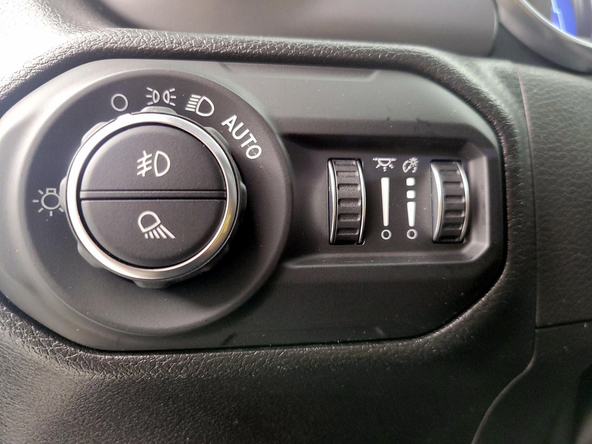 Thumbnail: 2022 Jeep Gladiator - 13