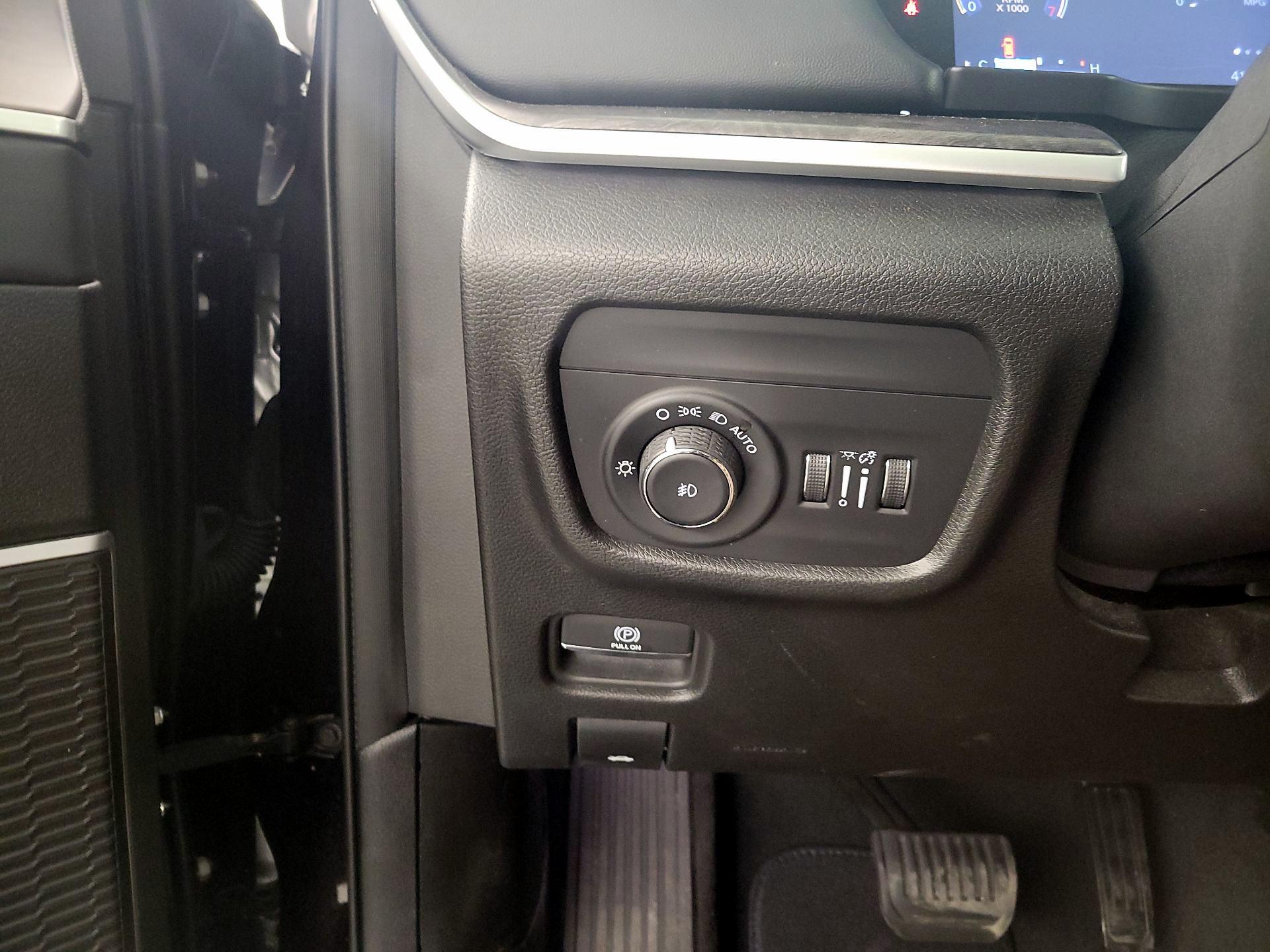 Thumbnail: 2022 Jeep Grand Cherokee L - 13