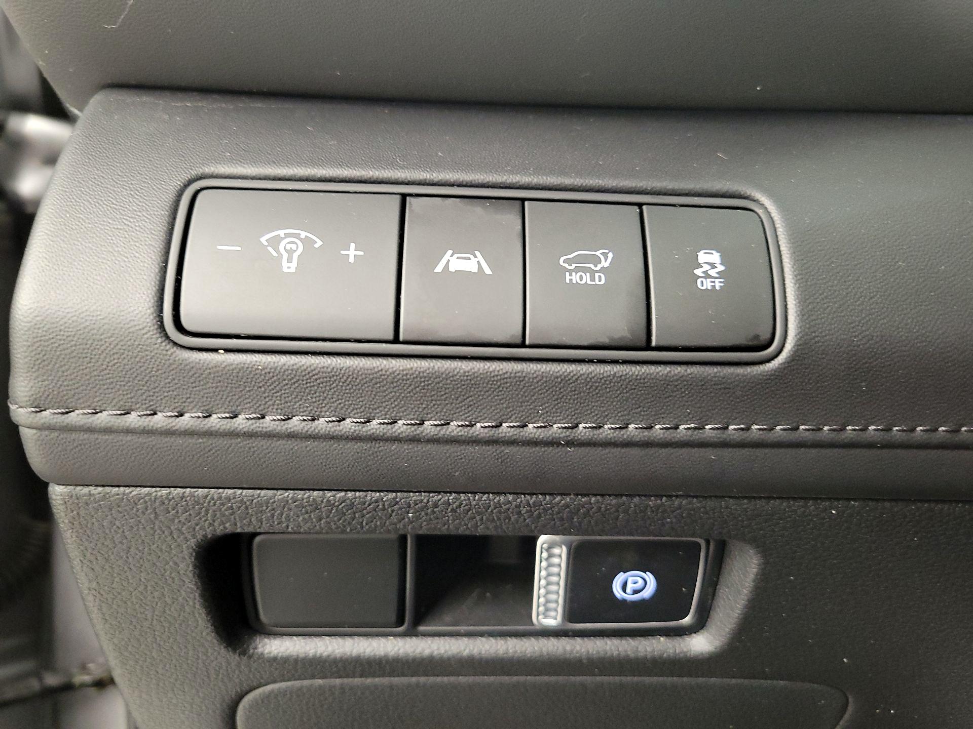 Thumbnail: 2023 Hyundai Santa Fe - 13