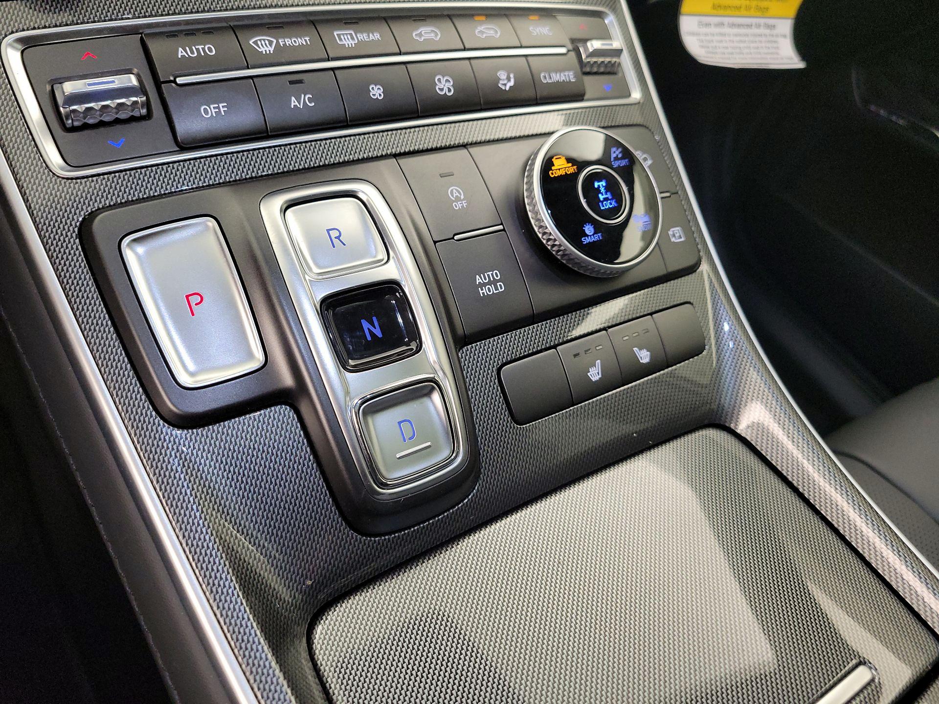 Thumbnail: 2023 Hyundai Santa Fe - 17