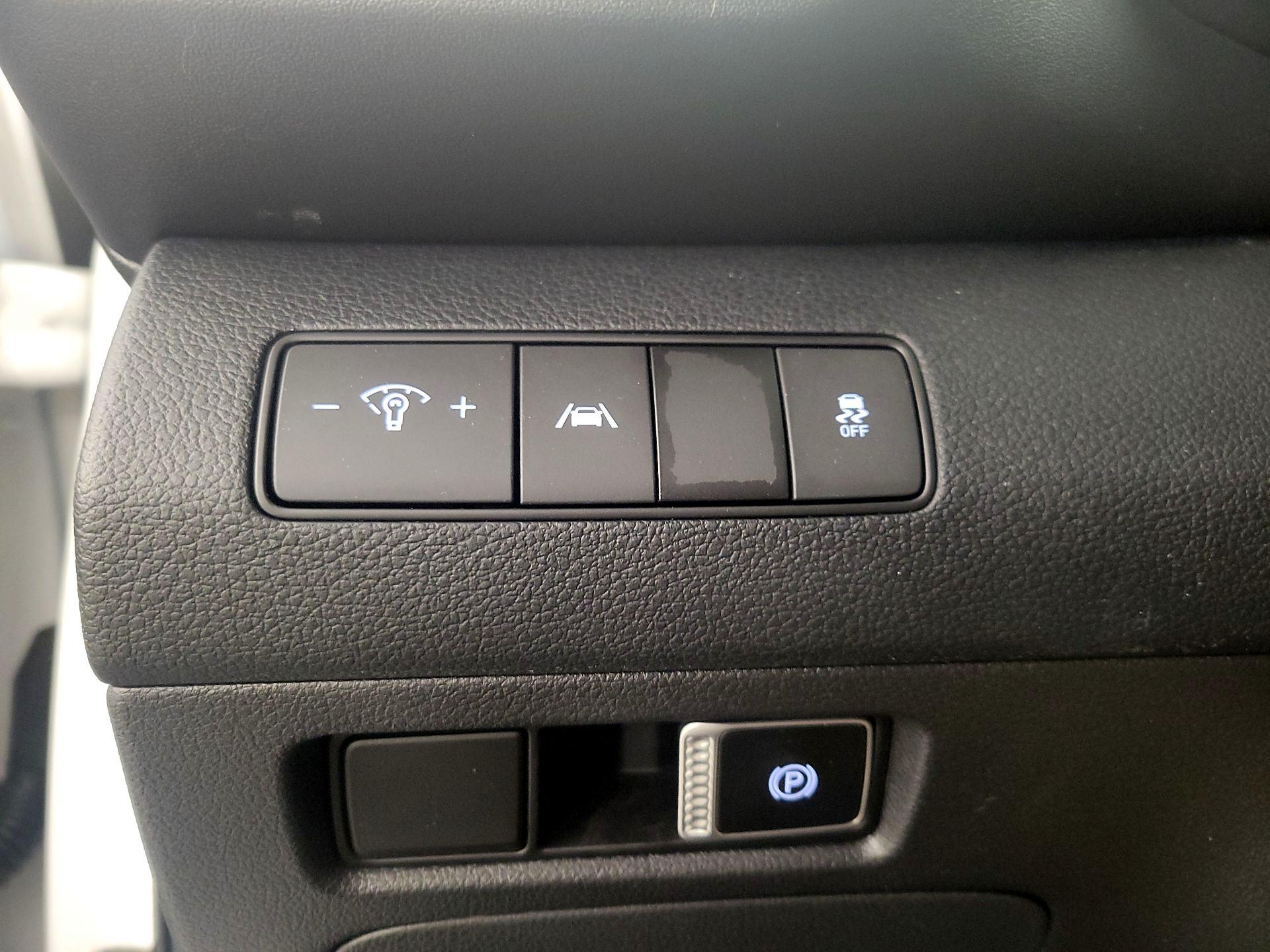 Thumbnail: 2022 Hyundai Santa Fe - 13