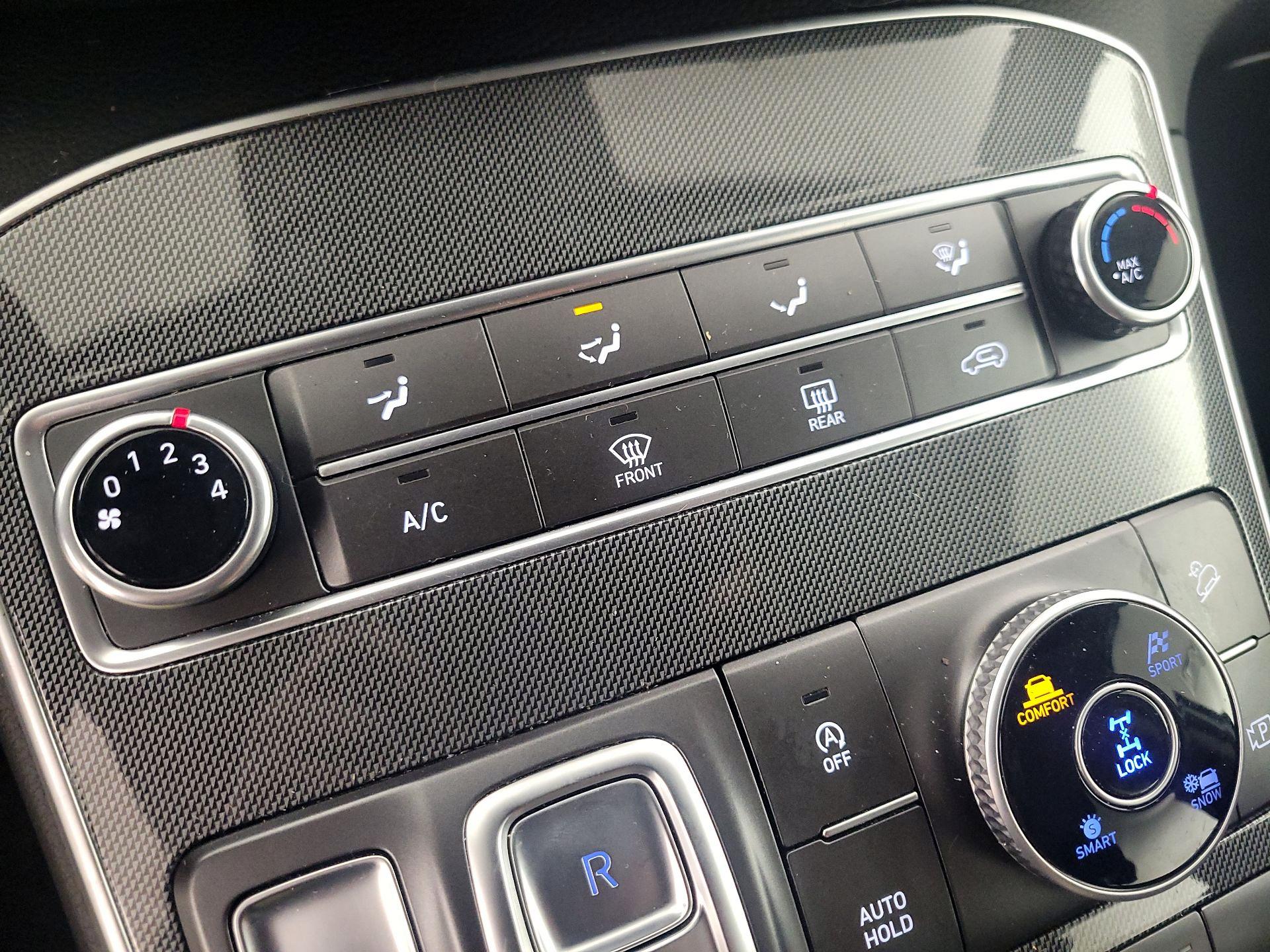 Thumbnail: 2022 Hyundai Santa Fe - 16