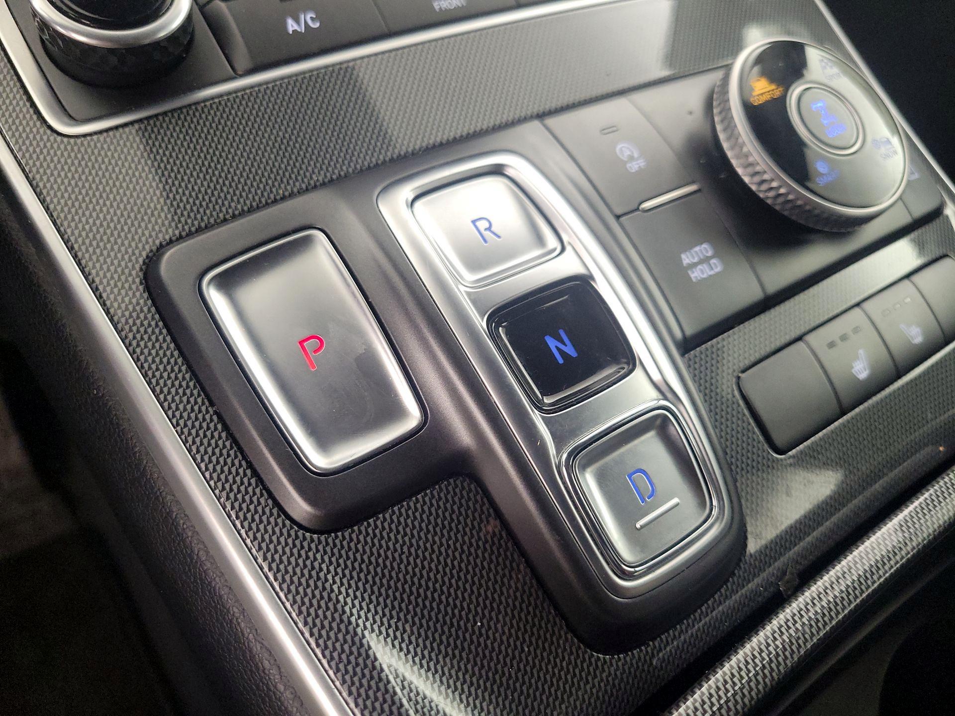 Thumbnail: 2022 Hyundai Santa Fe - 17