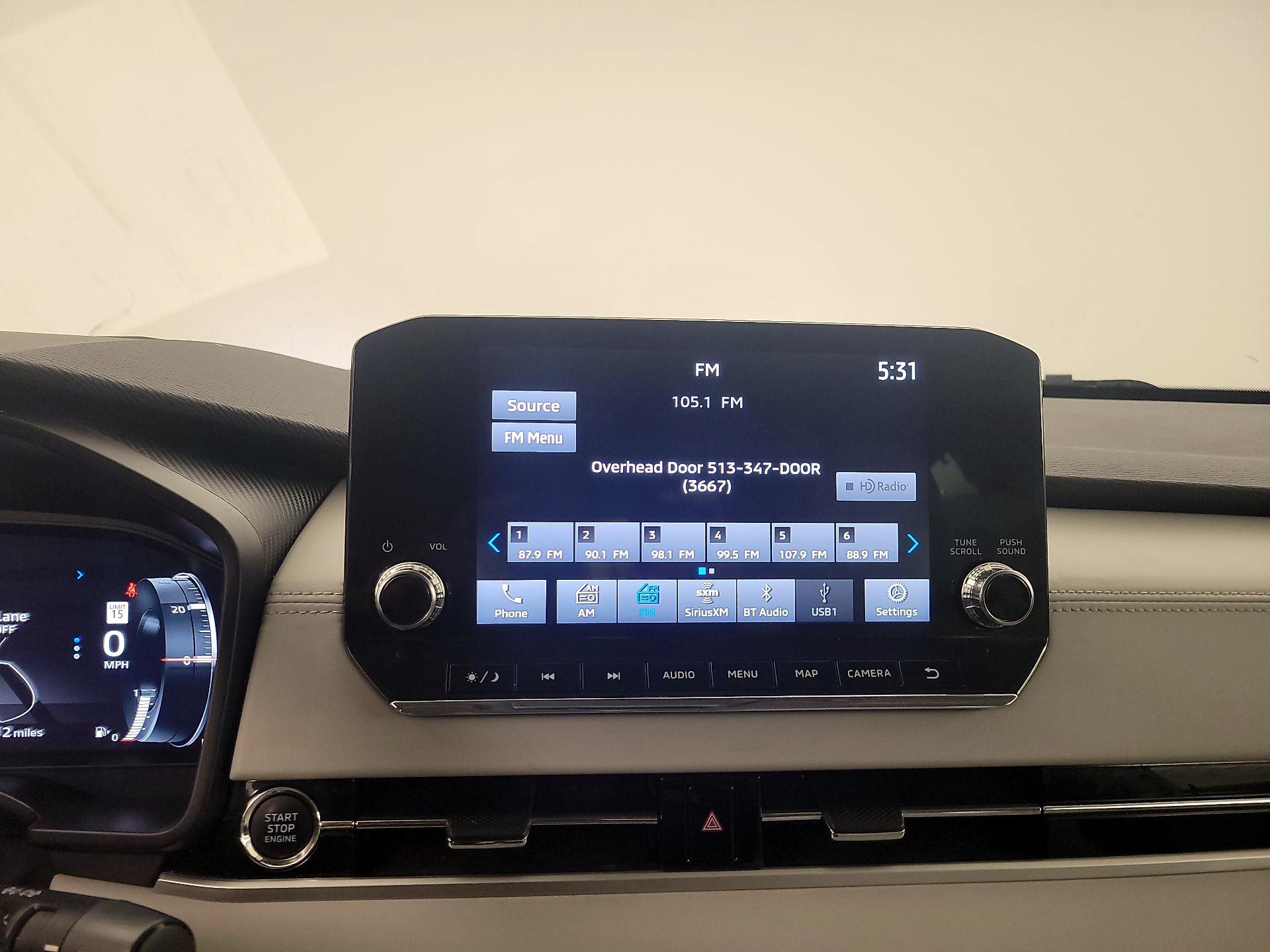 Thumbnail: 2023 Mitsubishi Outlander - 16