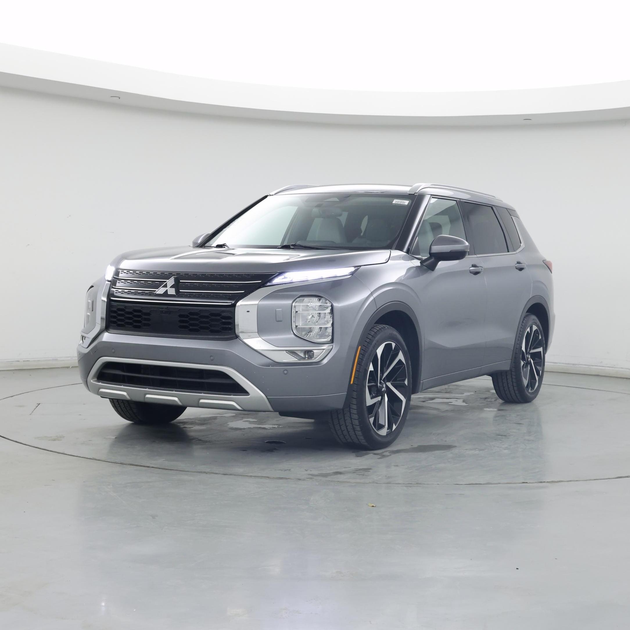 Thumbnail: 2023 Mitsubishi Outlander - 4