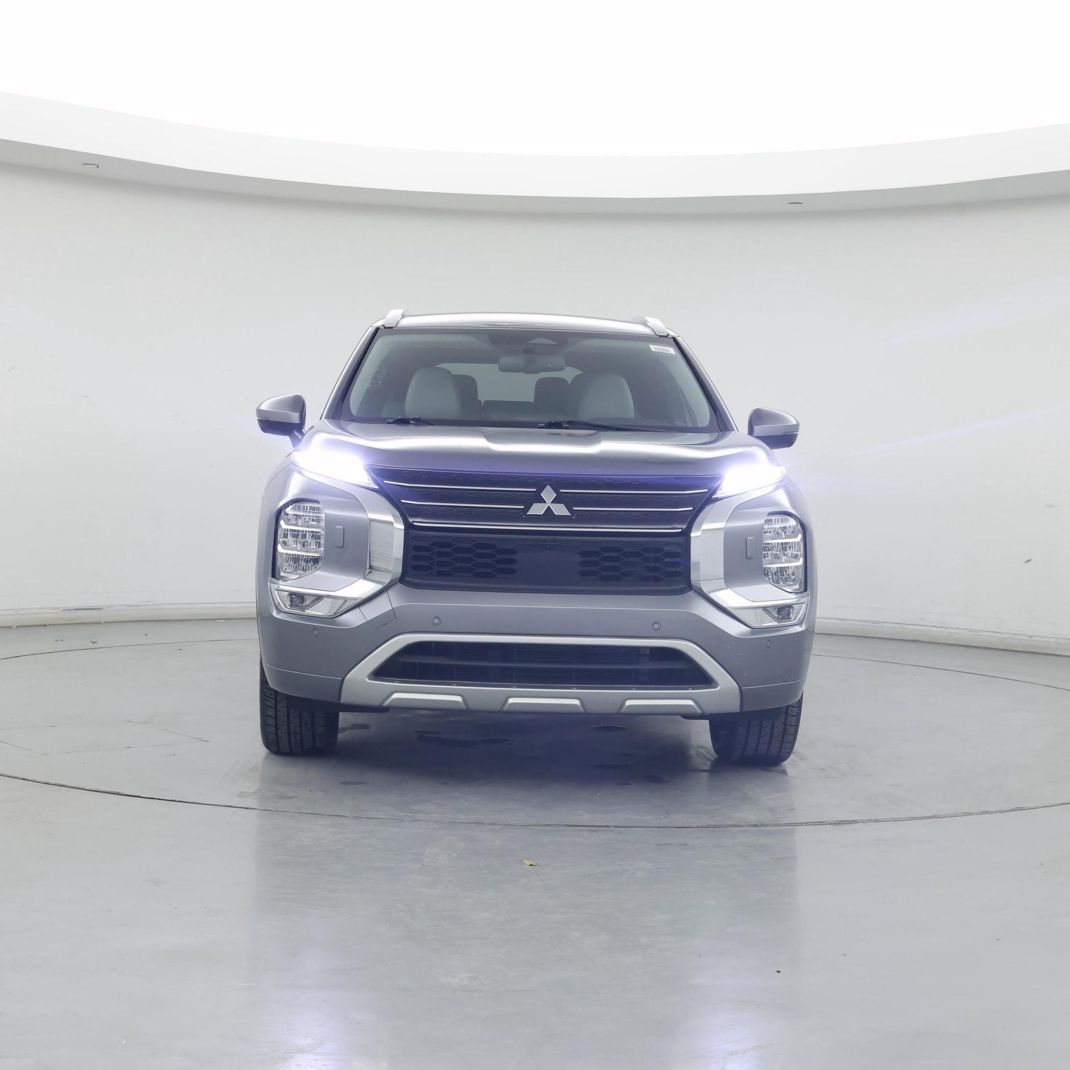 Thumbnail: 2023 Mitsubishi Outlander - 5