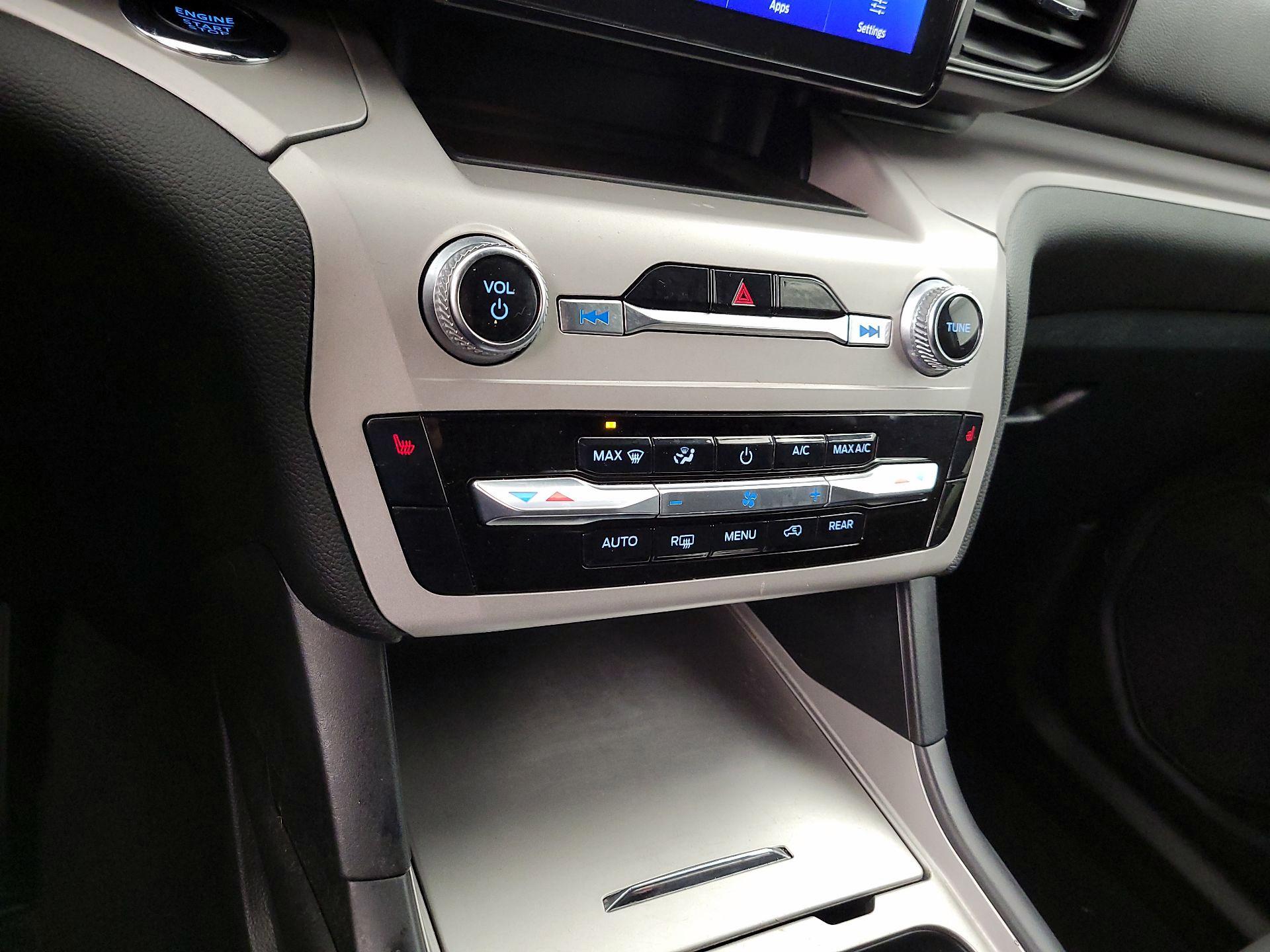 Thumbnail: 2023 Ford Explorer - 16