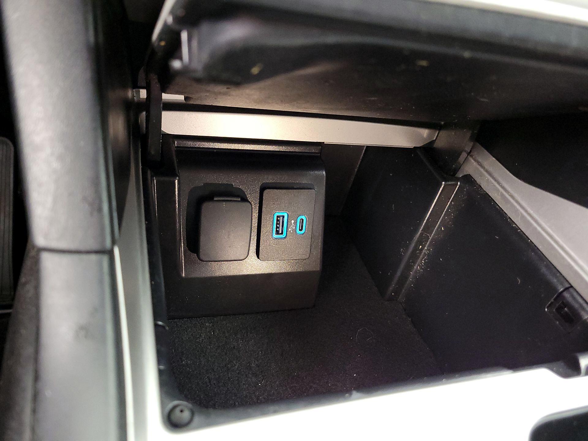 Thumbnail: 2023 Ford Explorer - 18