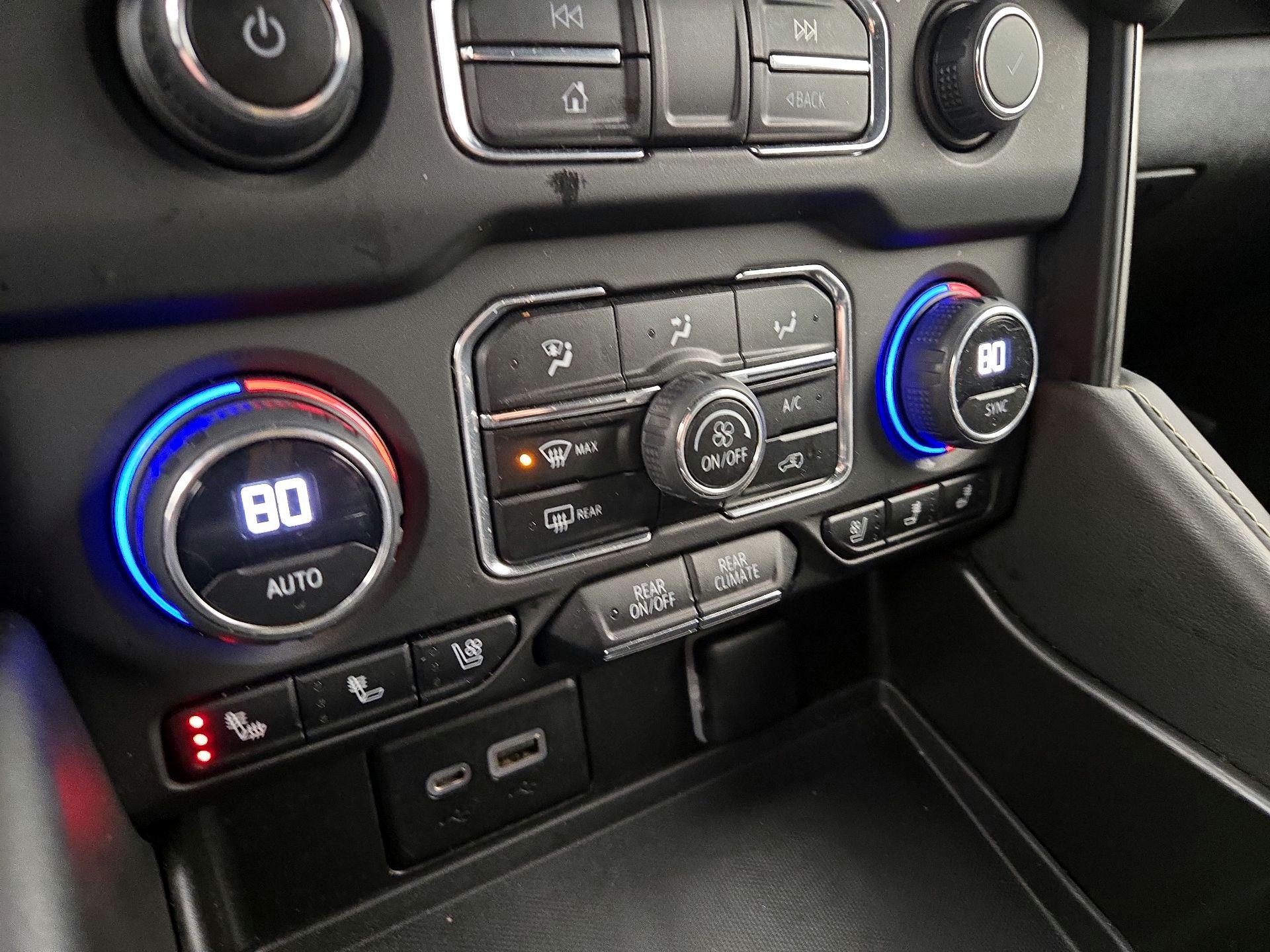 Thumbnail: 2023 Chevrolet Suburban - 16