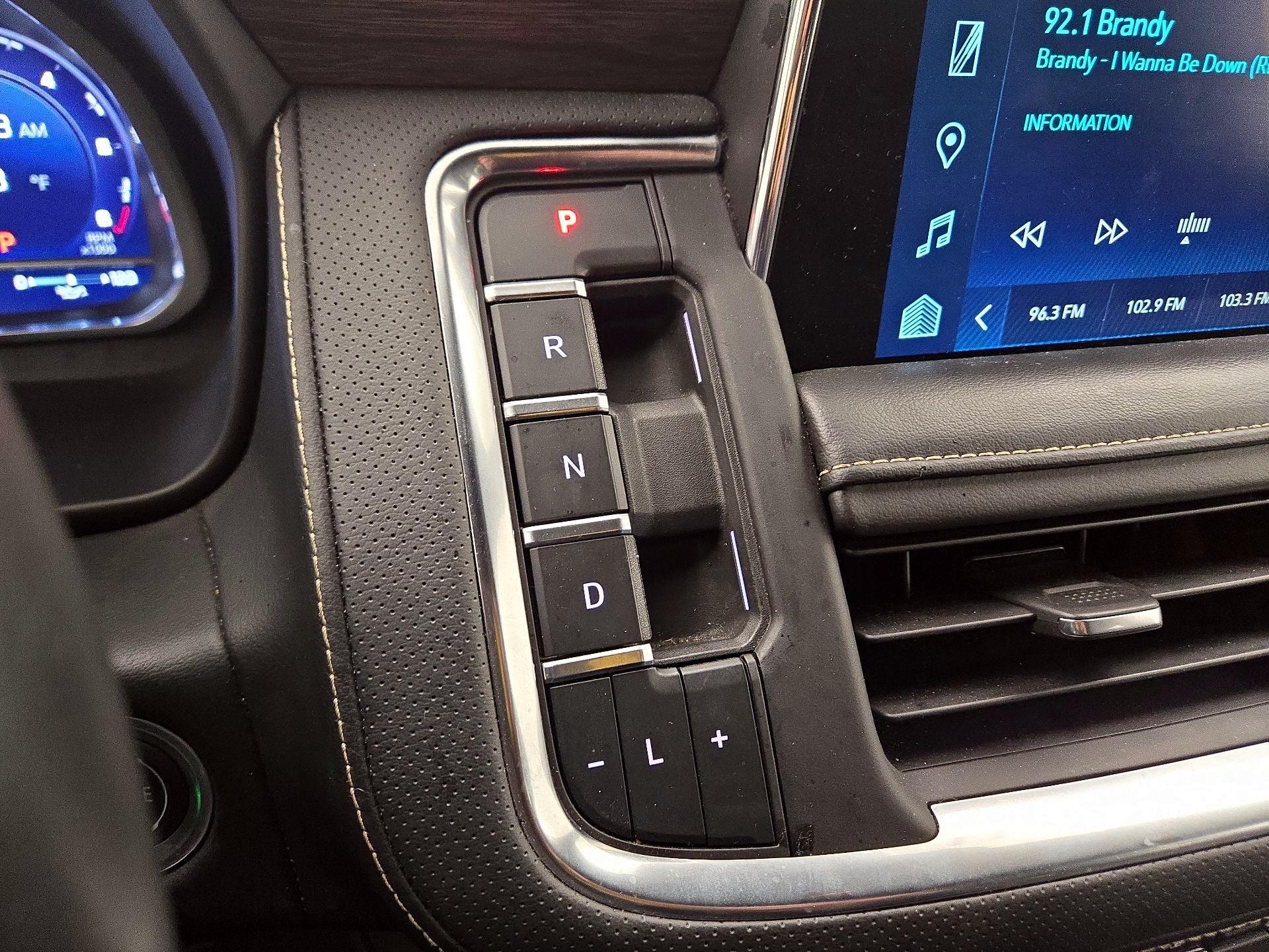 Thumbnail: 2023 Chevrolet Suburban - 17