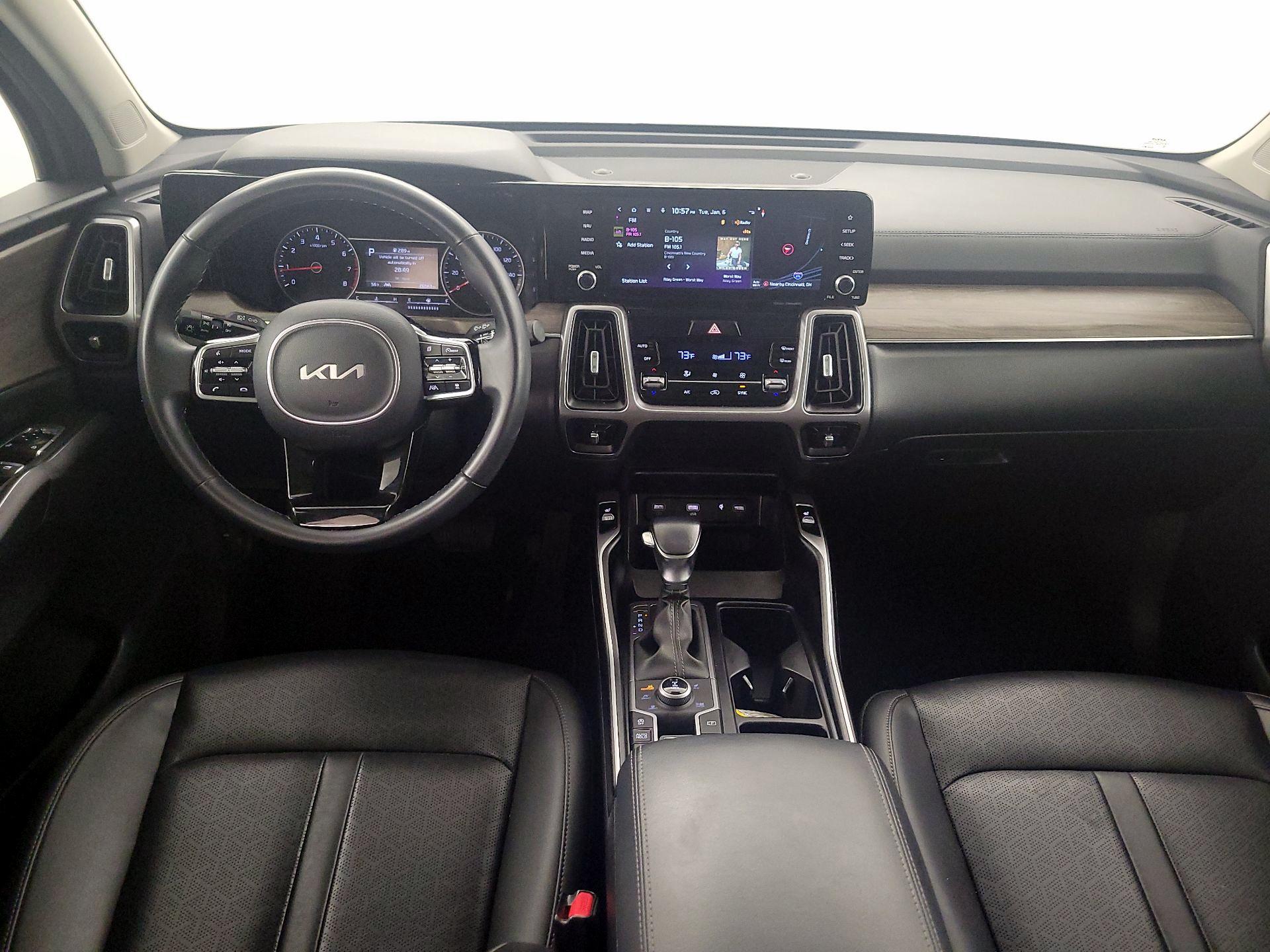 Thumbnail: 2023 Kia Sorento - 9