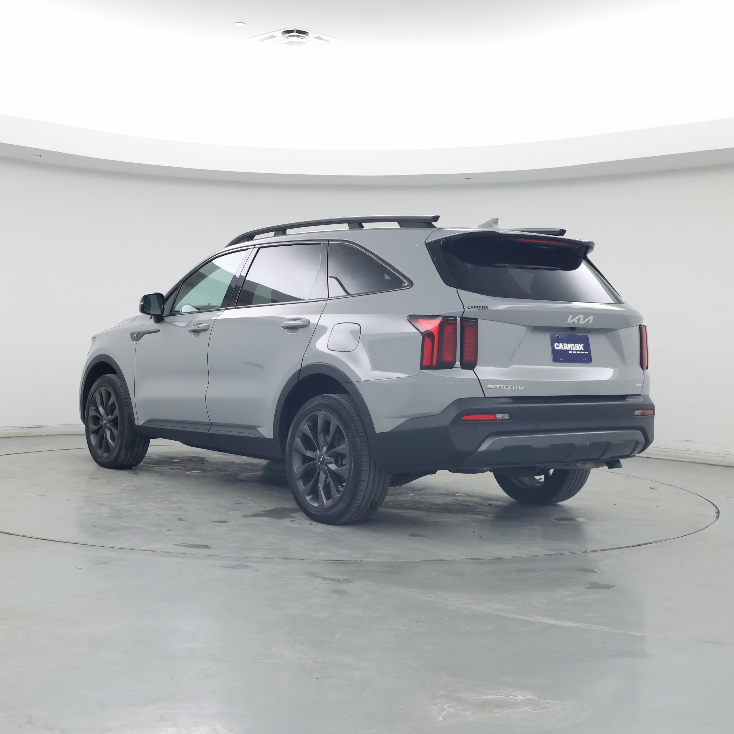 Thumbnail: 2023 Kia Sorento - 2