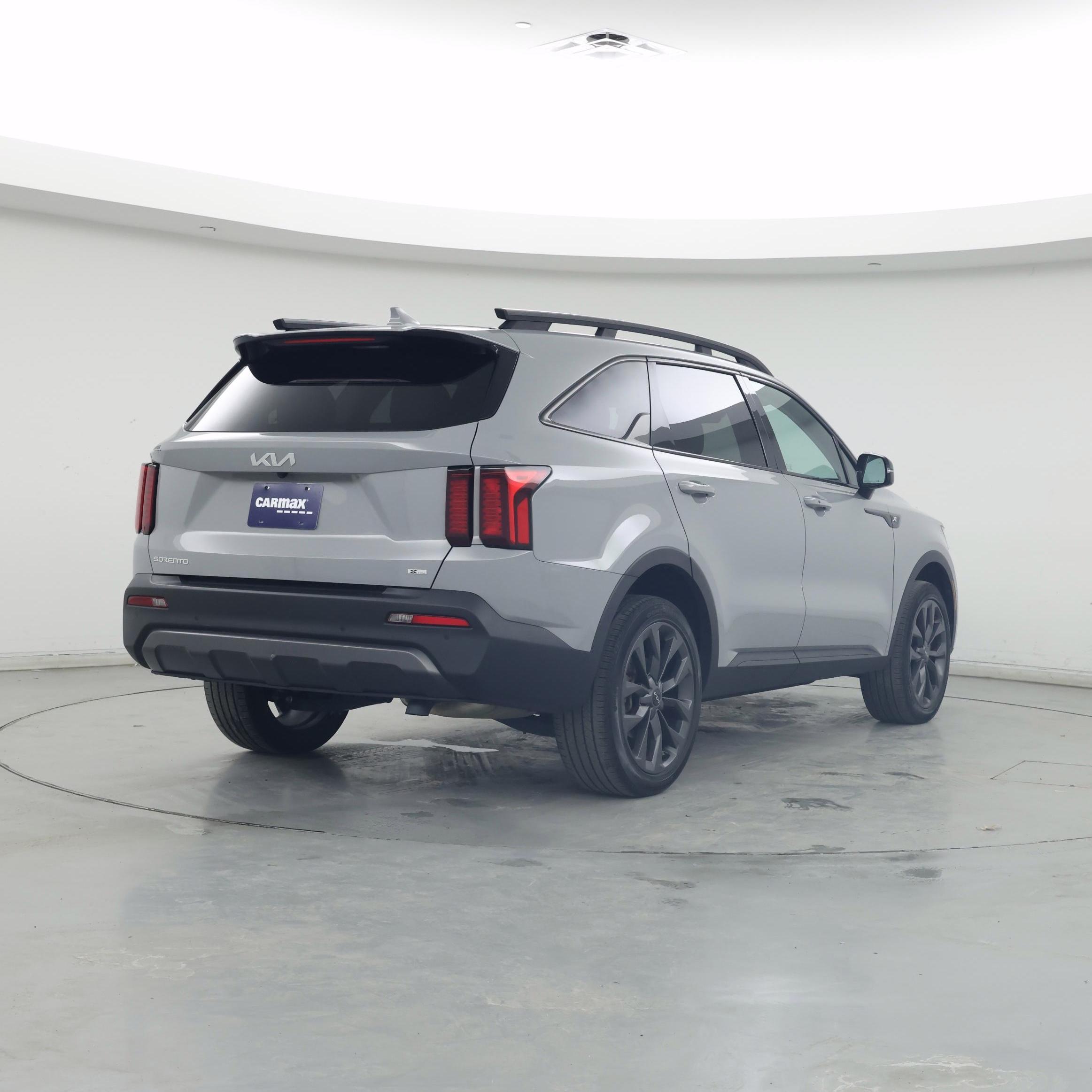 Thumbnail: 2023 Kia Sorento - 8