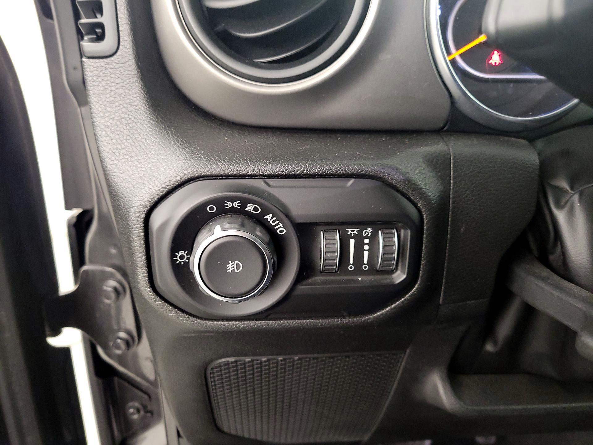 Thumbnail: 2022 Jeep Wrangler - 13