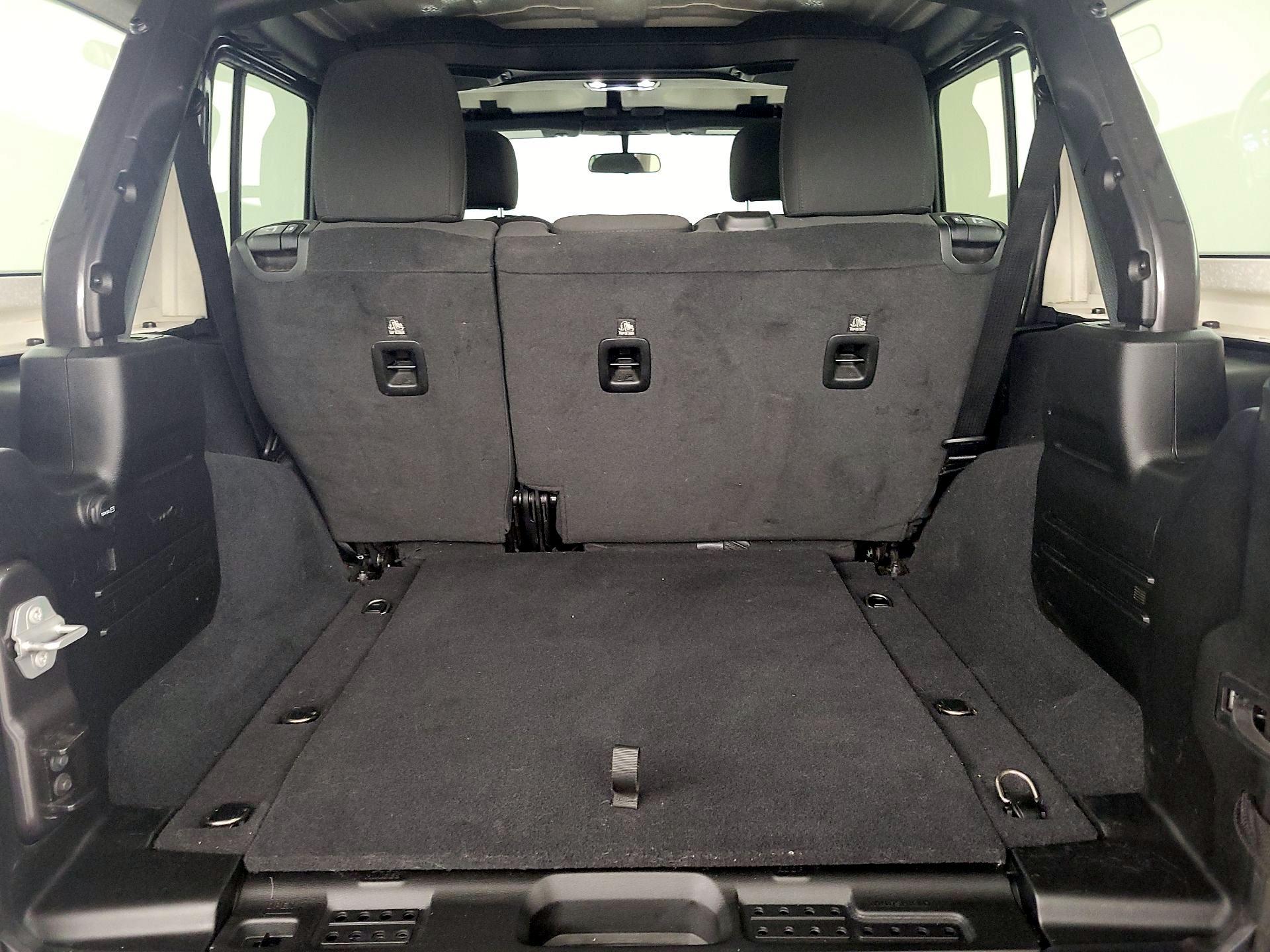 Thumbnail: 2022 Jeep Wrangler - 20