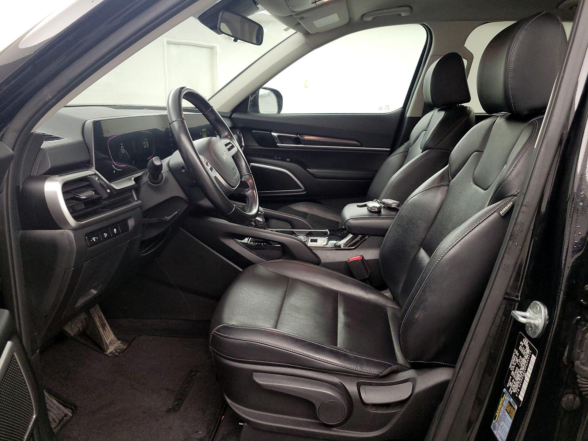 Thumbnail: 2023 Kia Telluride - 11