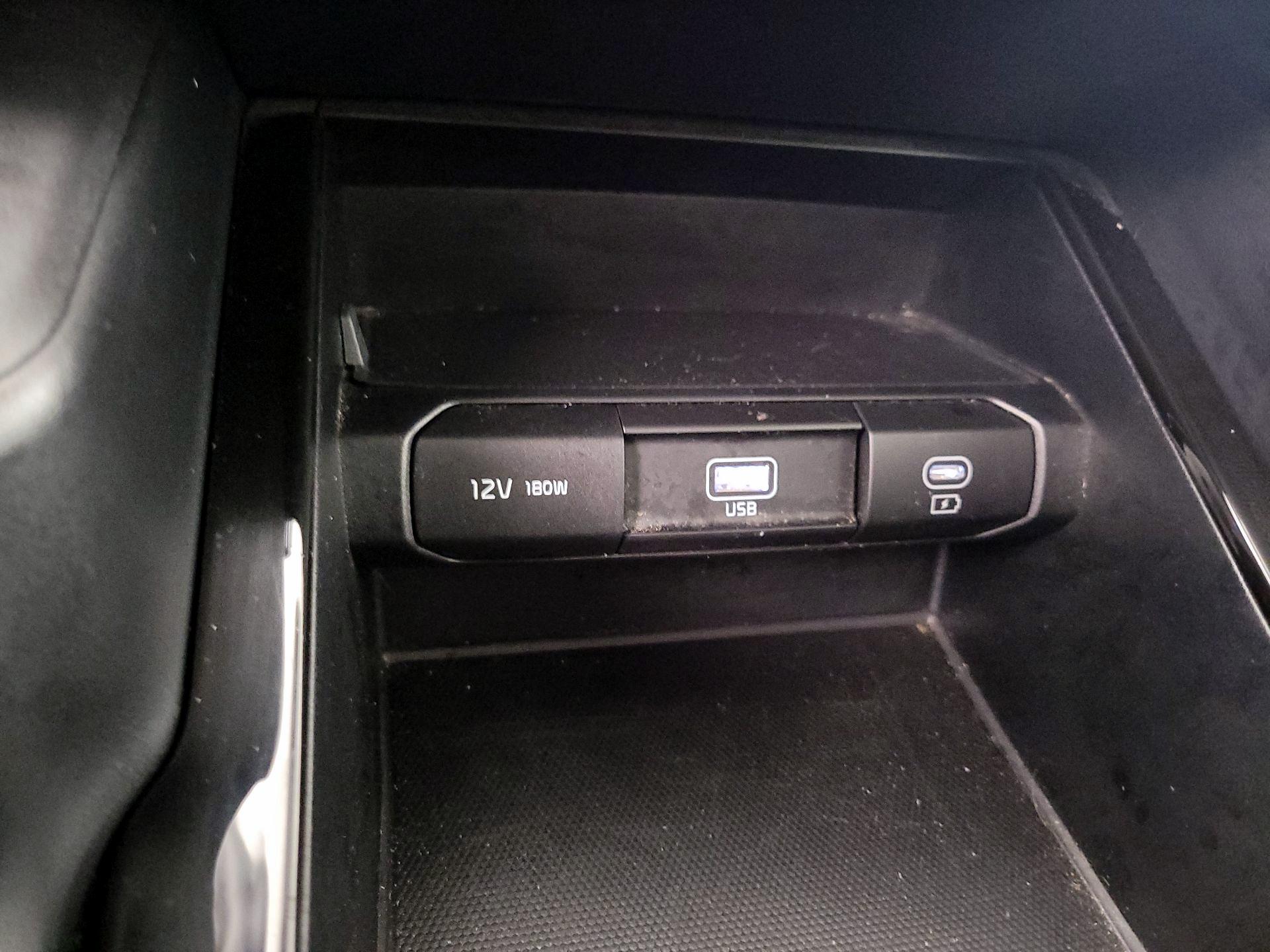 Thumbnail: 2023 Kia Telluride - 19