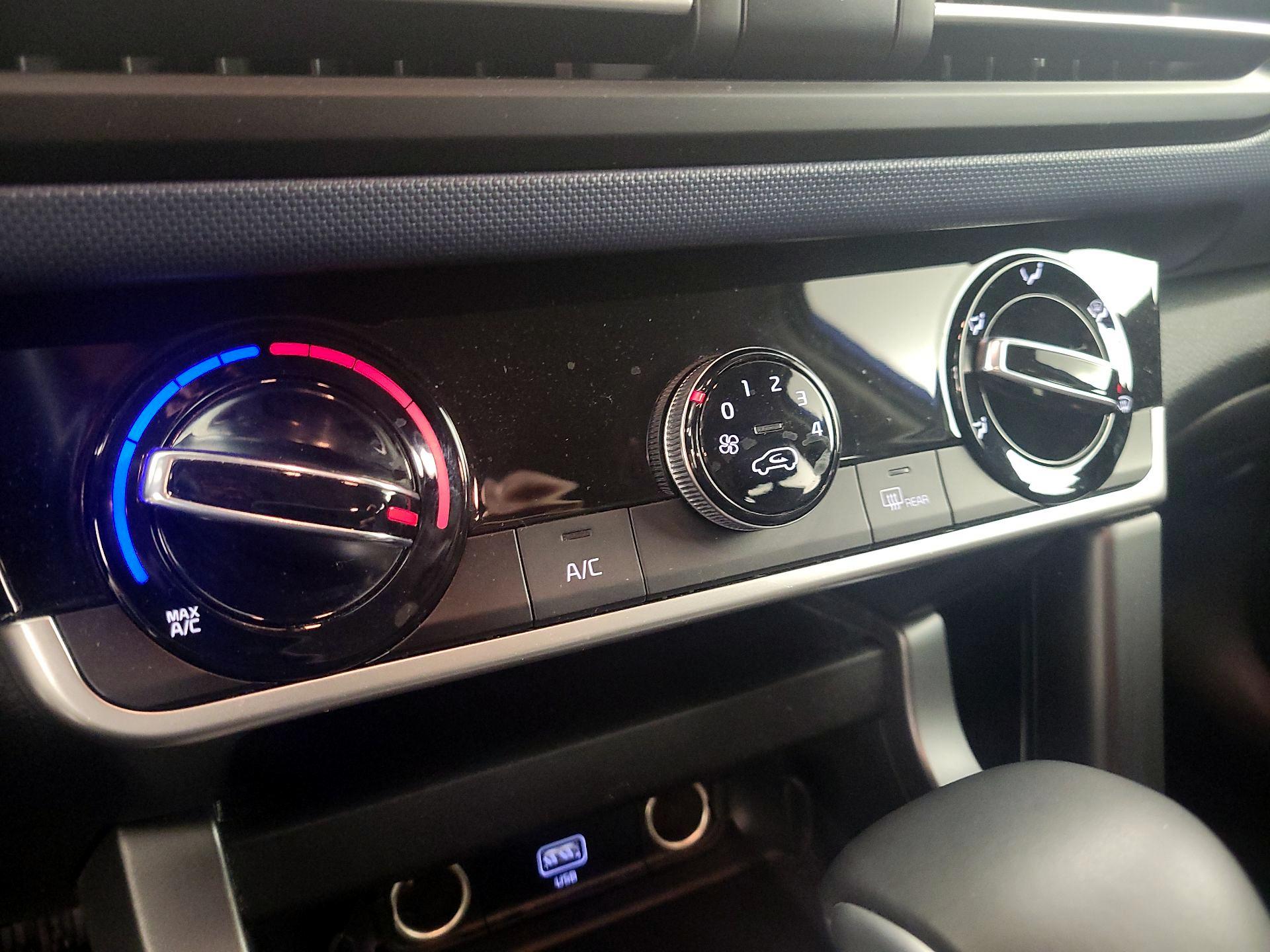 Thumbnail: 2021 Kia Seltos - 16