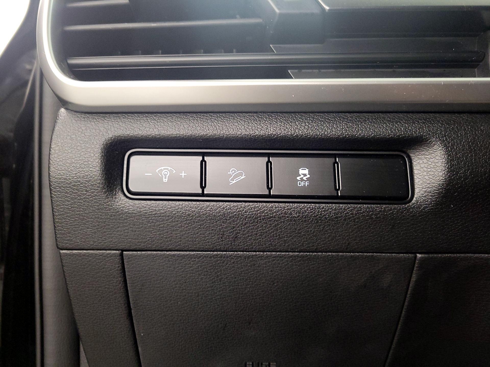 Thumbnail: 2023 Kia Telluride - 13