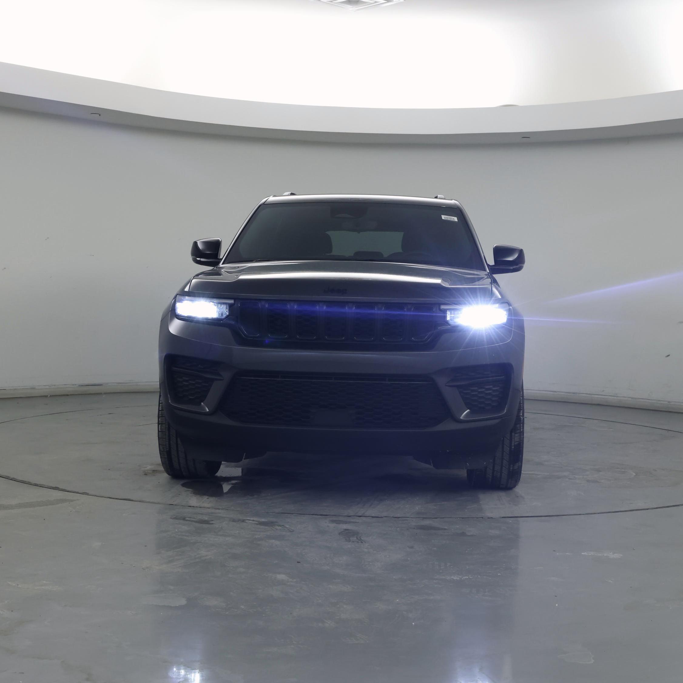 Thumbnail: 2022 Jeep Grand Cherokee - 5