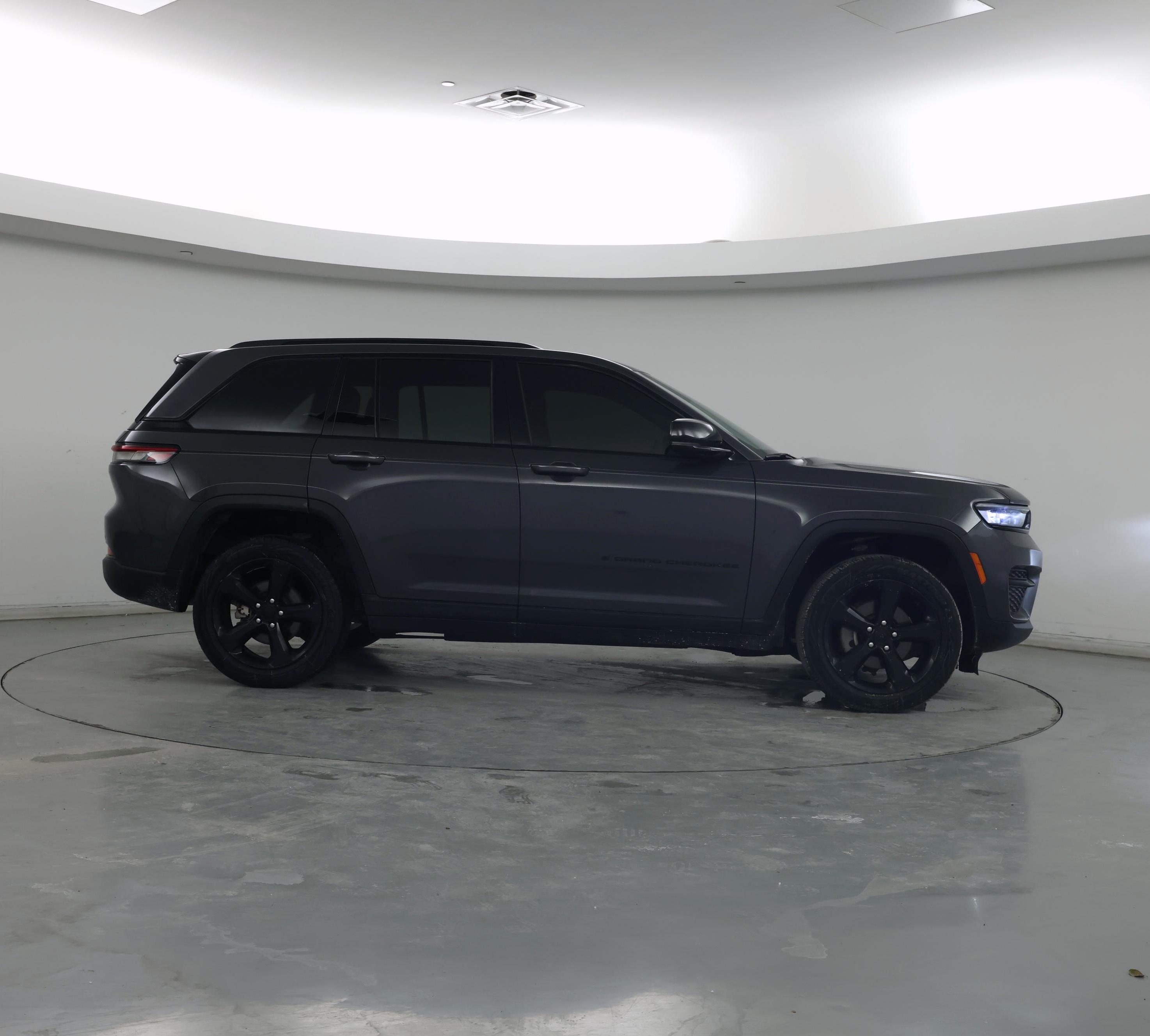 Thumbnail: 2022 Jeep Grand Cherokee - 7