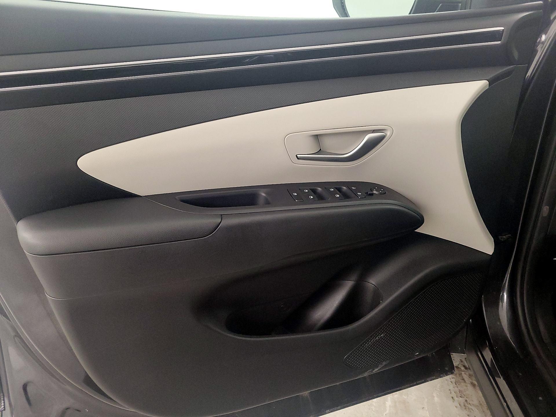 Thumbnail: 2023 Hyundai Tucson - 12