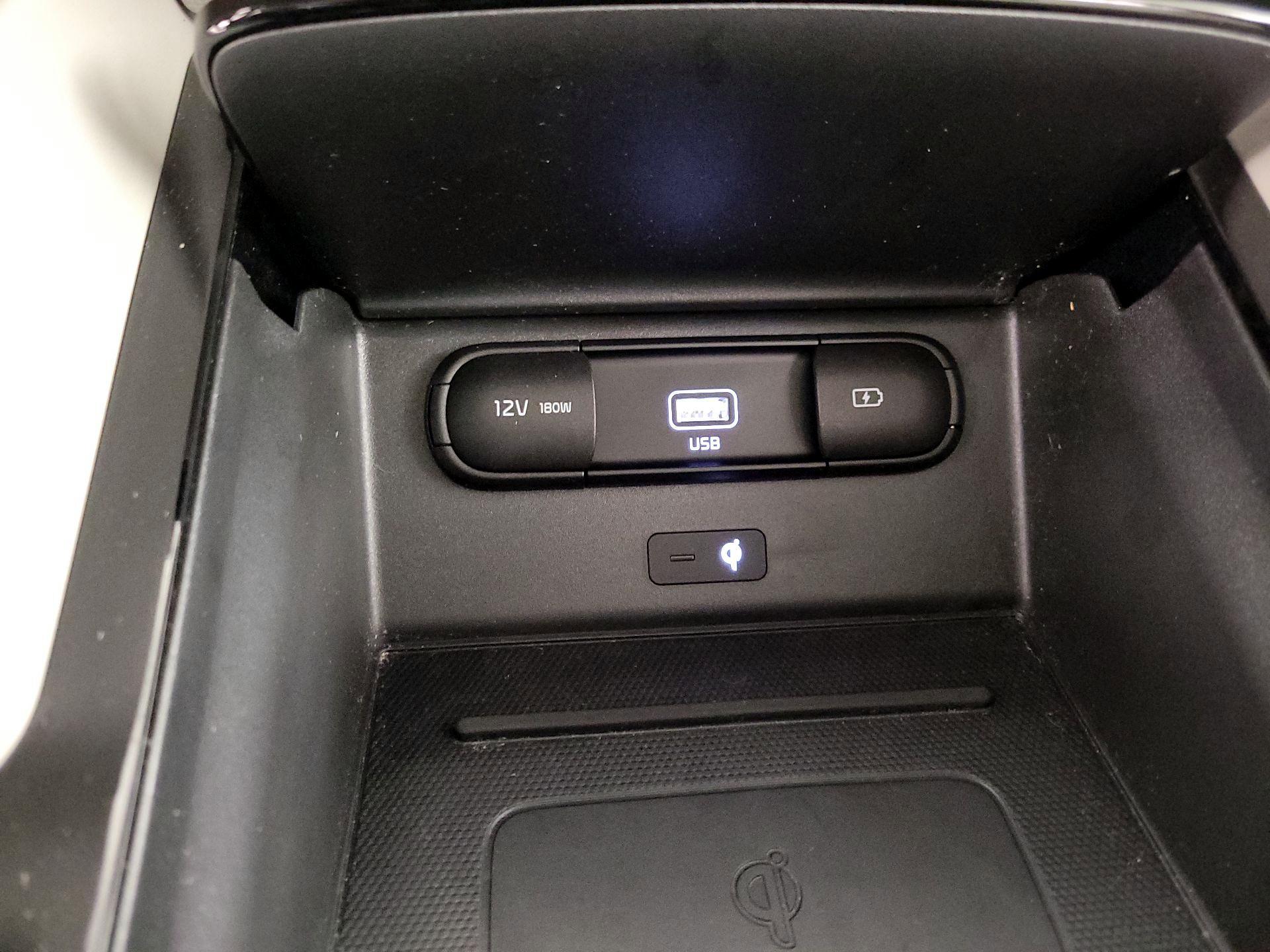 Thumbnail: 2022 Kia Telluride - 19