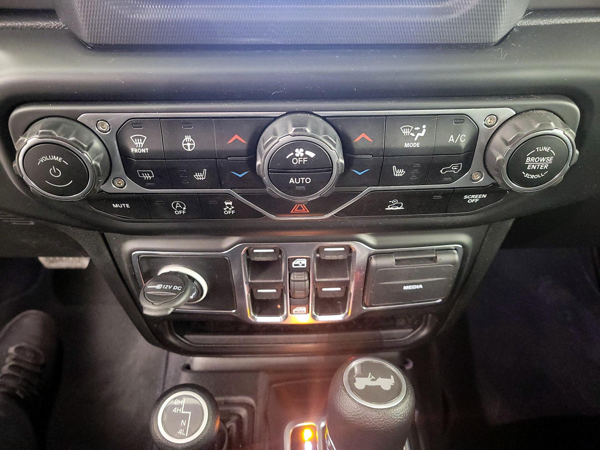 Thumbnail: 2021 Jeep Wrangler - 16