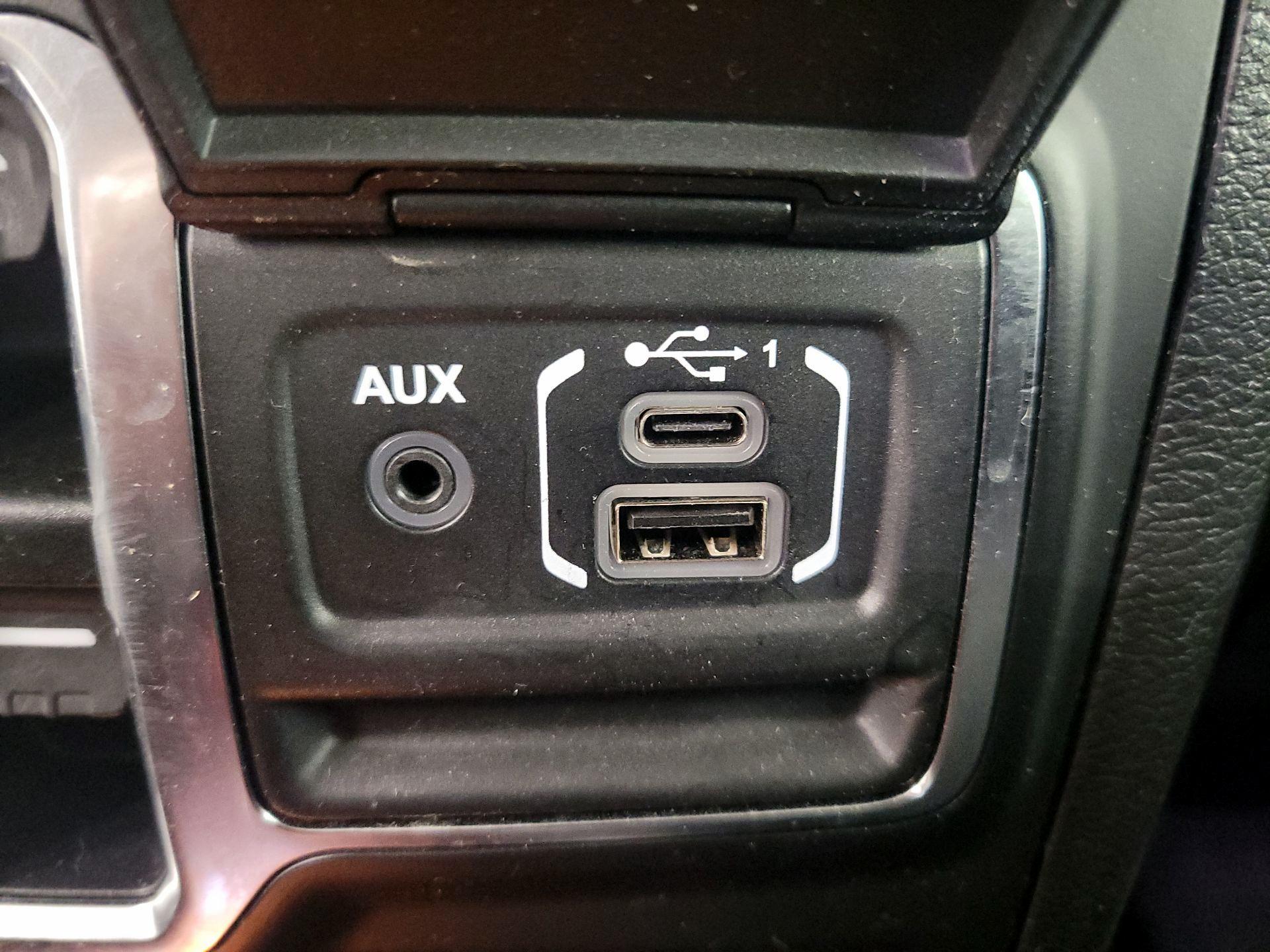 Thumbnail: 2021 Jeep Wrangler - 18