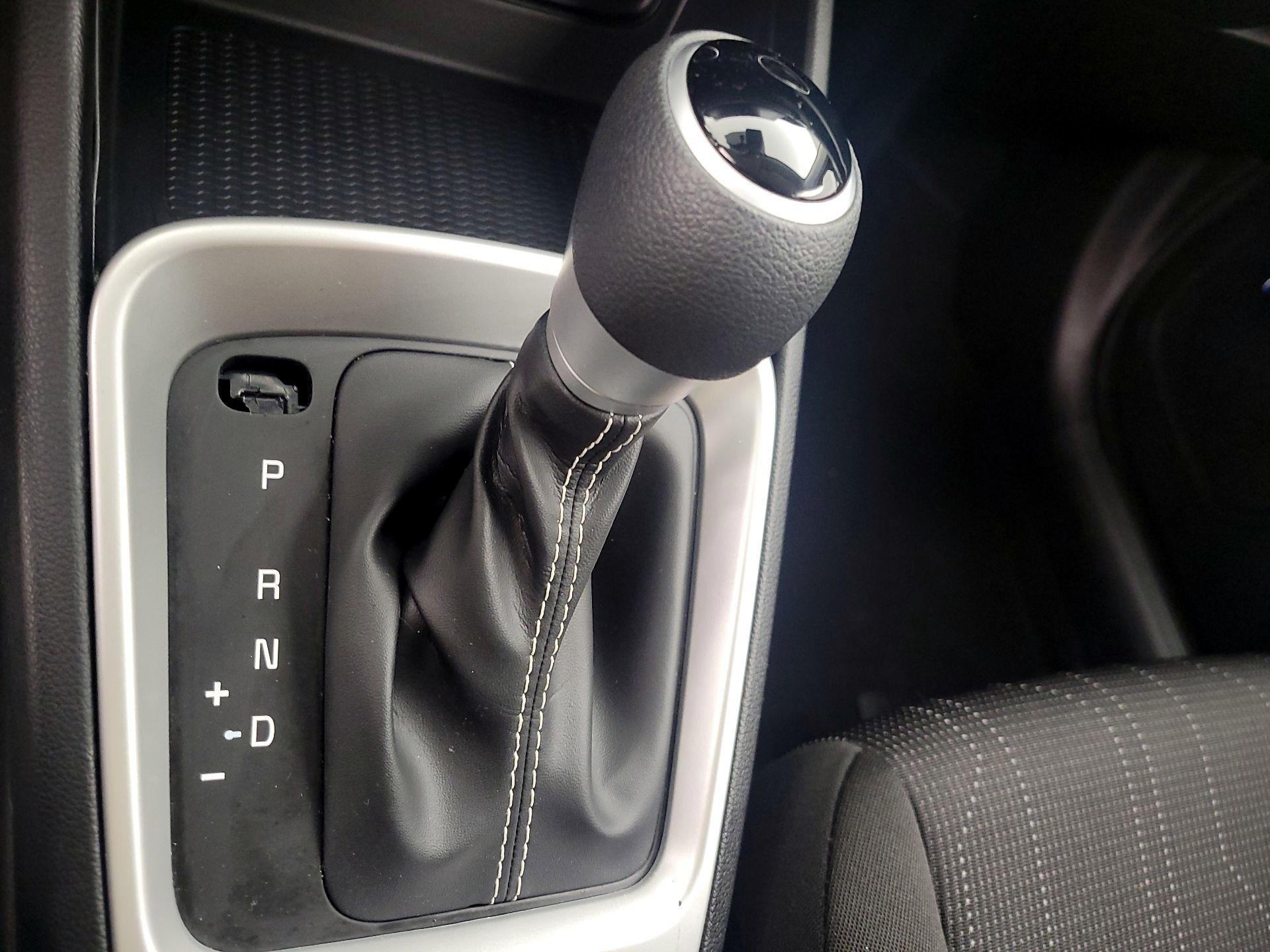 Thumbnail: 2022 Hyundai Venue - 17