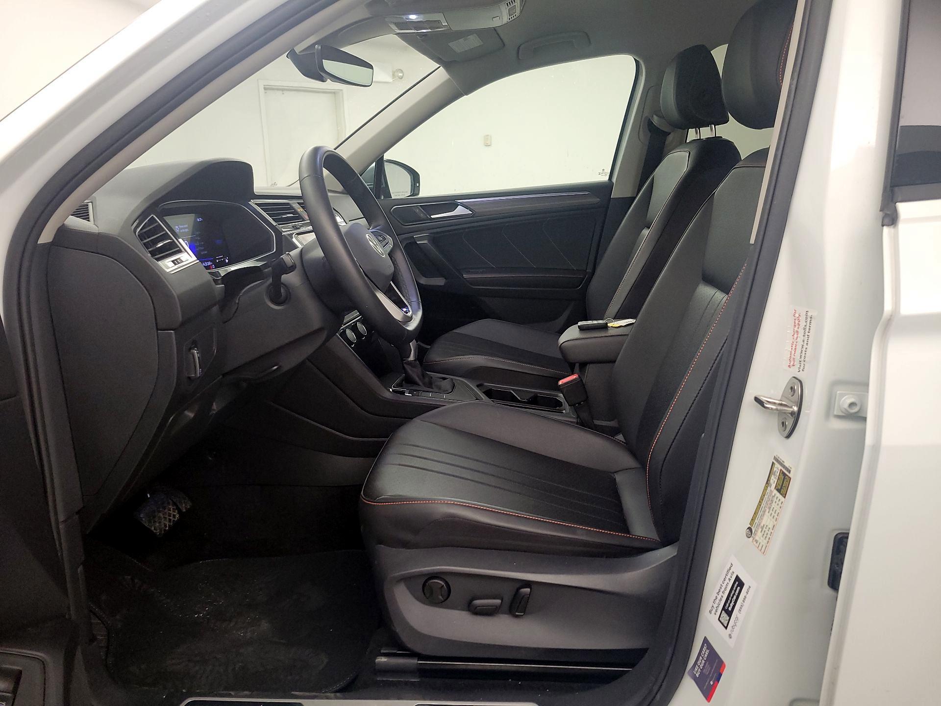 Thumbnail: 2024 Volkswagen Tiguan - 13