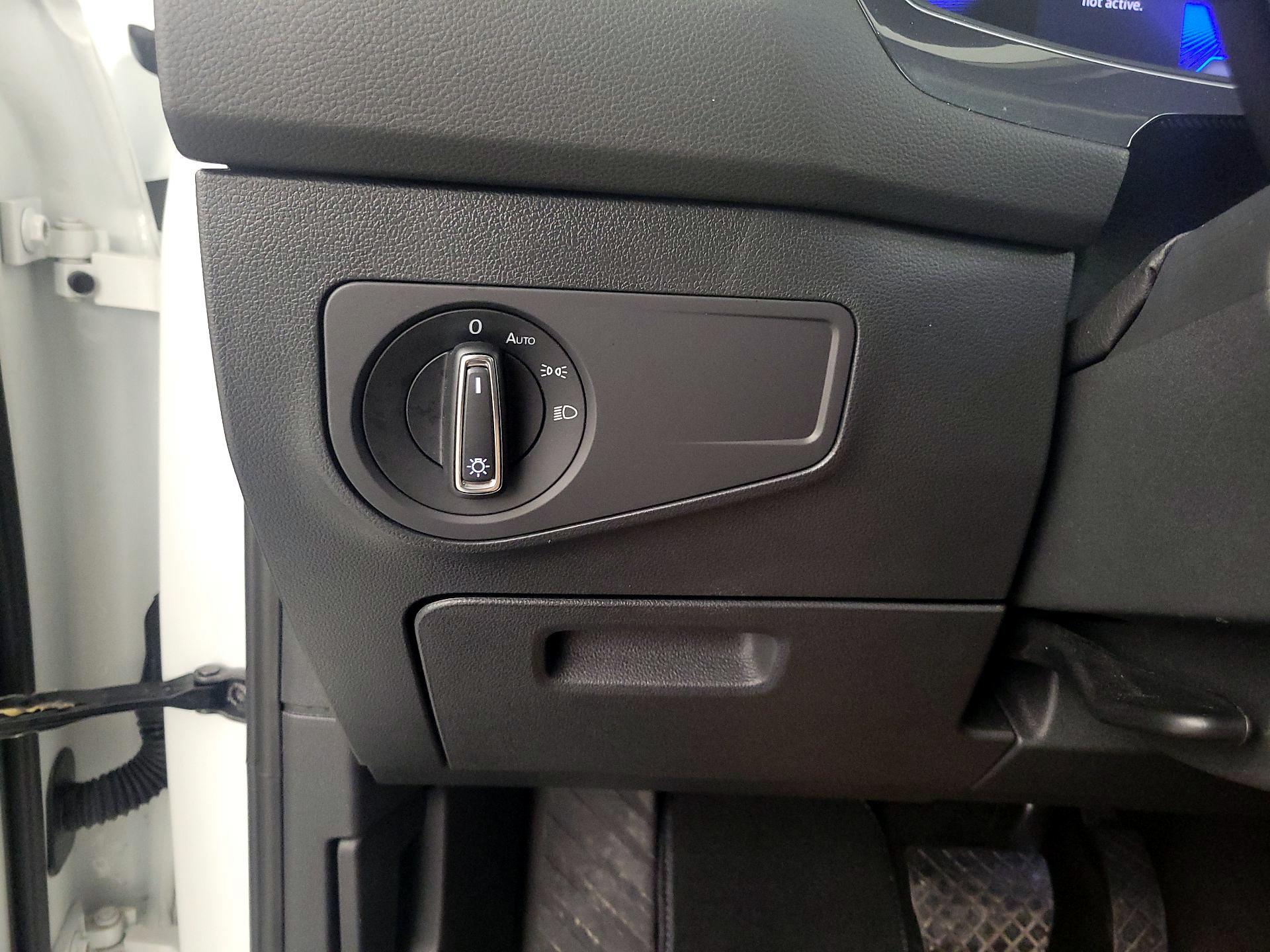 Thumbnail: 2024 Volkswagen Tiguan - 14