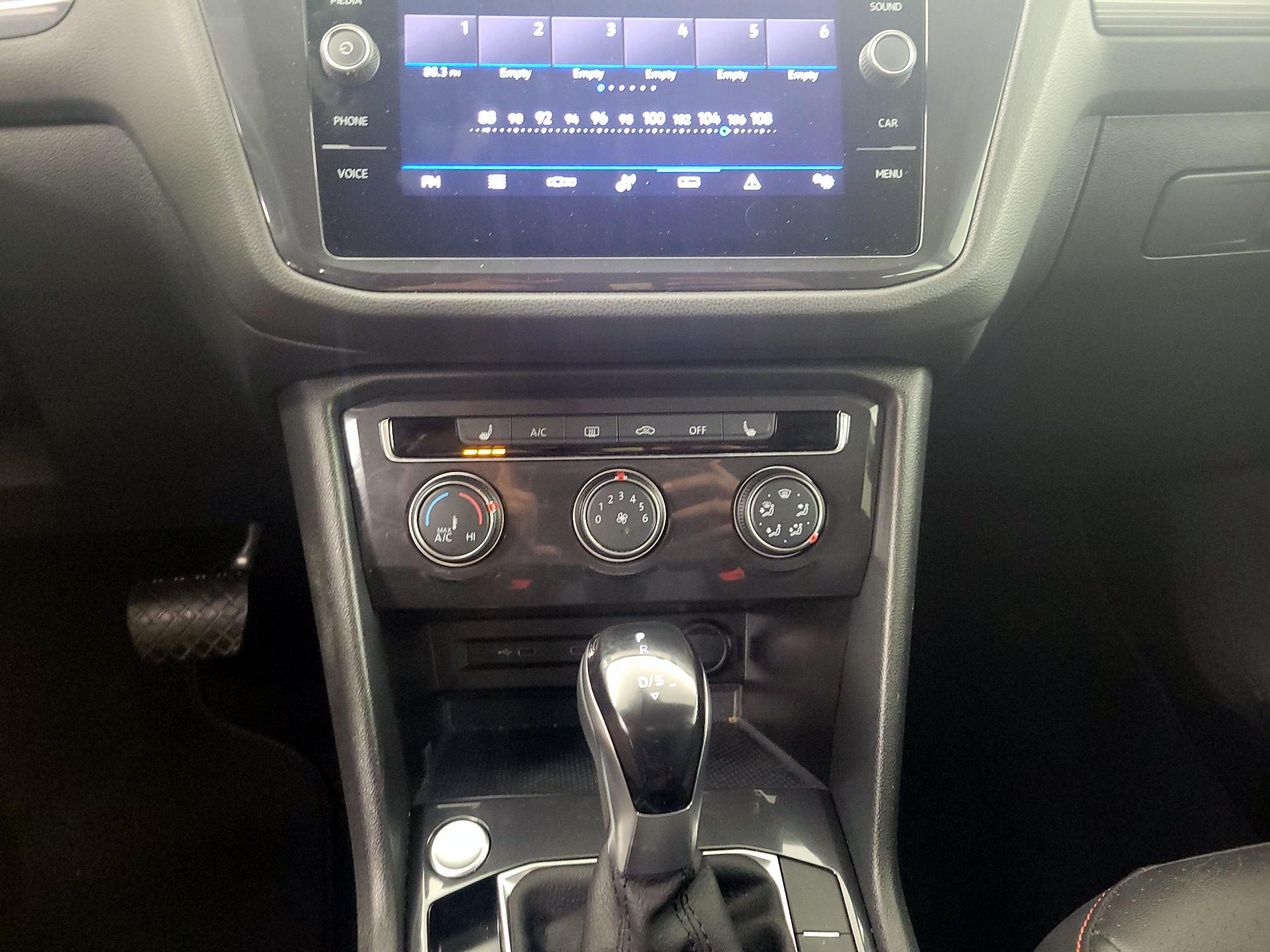 Thumbnail: 2024 Volkswagen Tiguan - 17