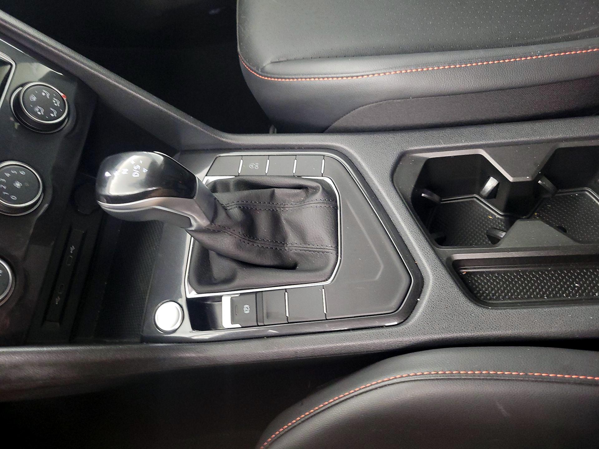 Thumbnail: 2024 Volkswagen Tiguan - 18