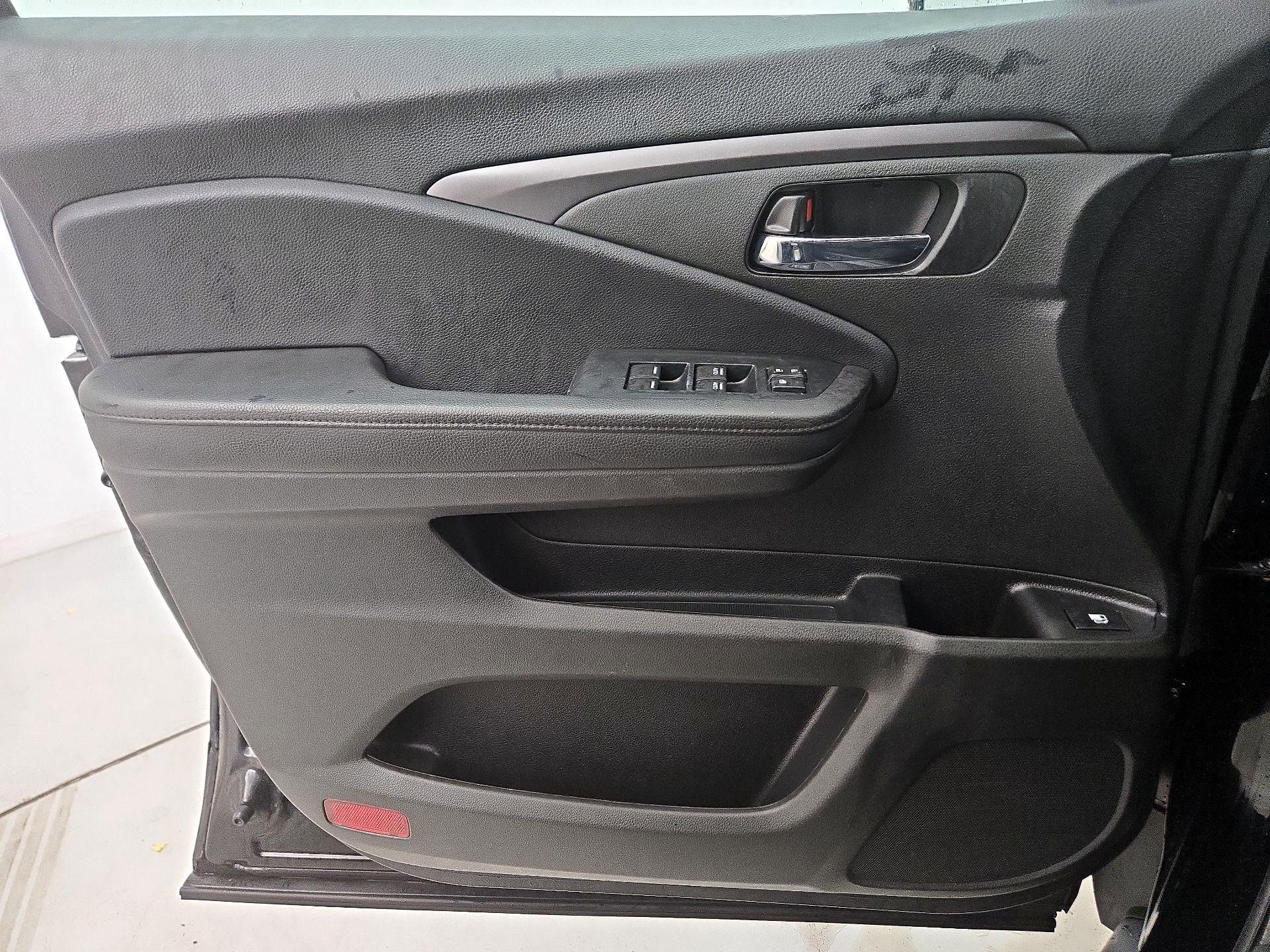 Thumbnail: 2022 Honda Pilot - 12