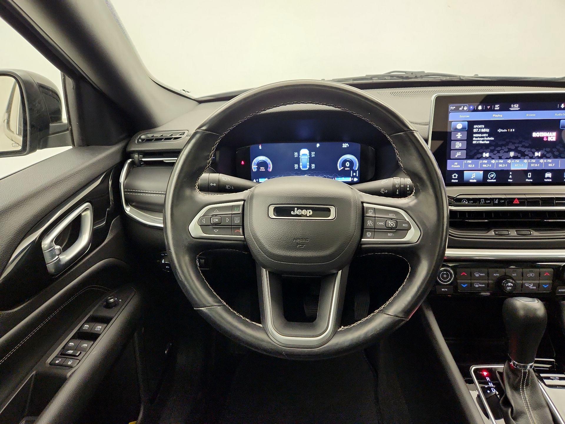 Thumbnail: 2022 Jeep Compass - 10