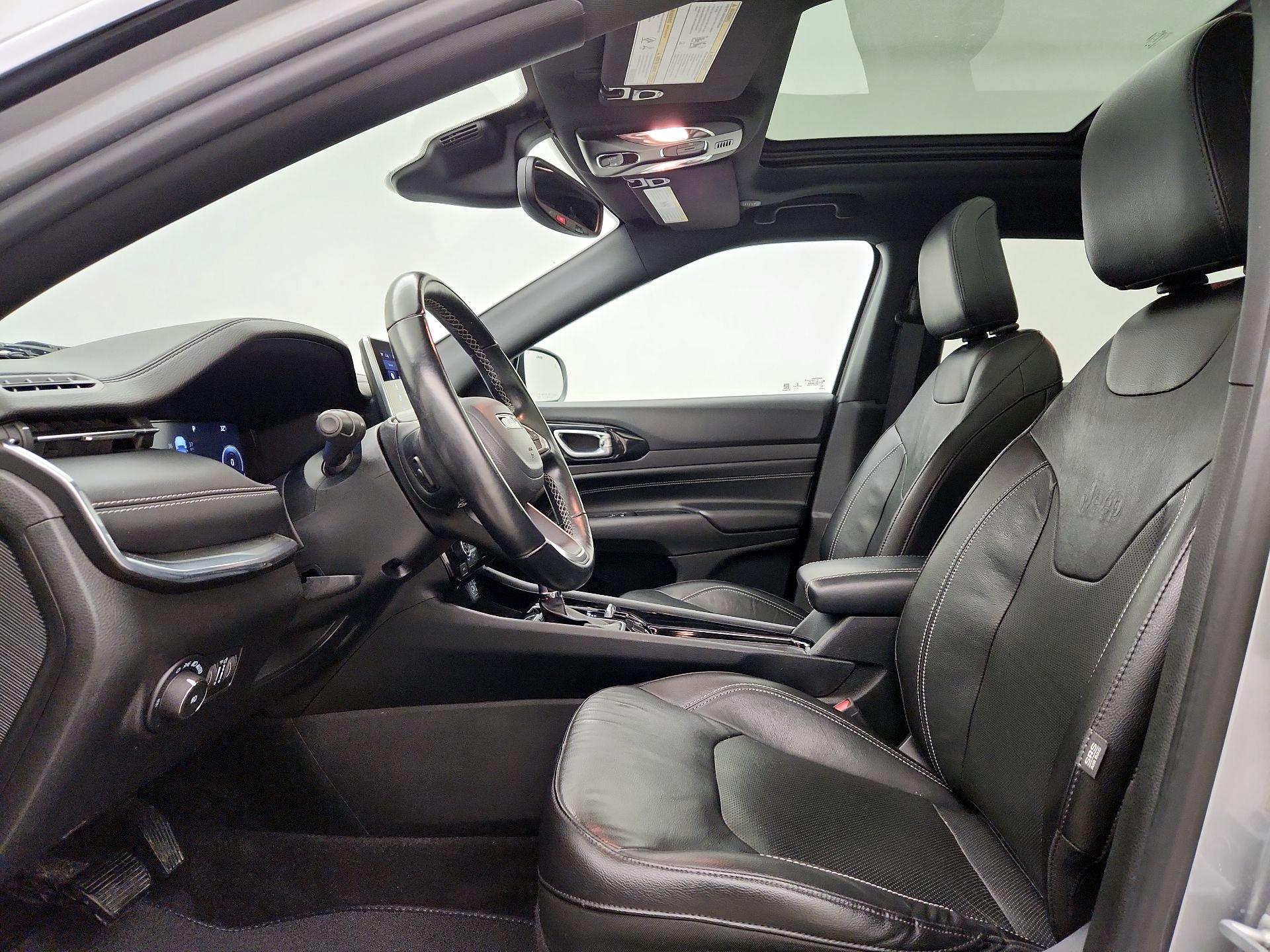 Thumbnail: 2022 Jeep Compass - 11