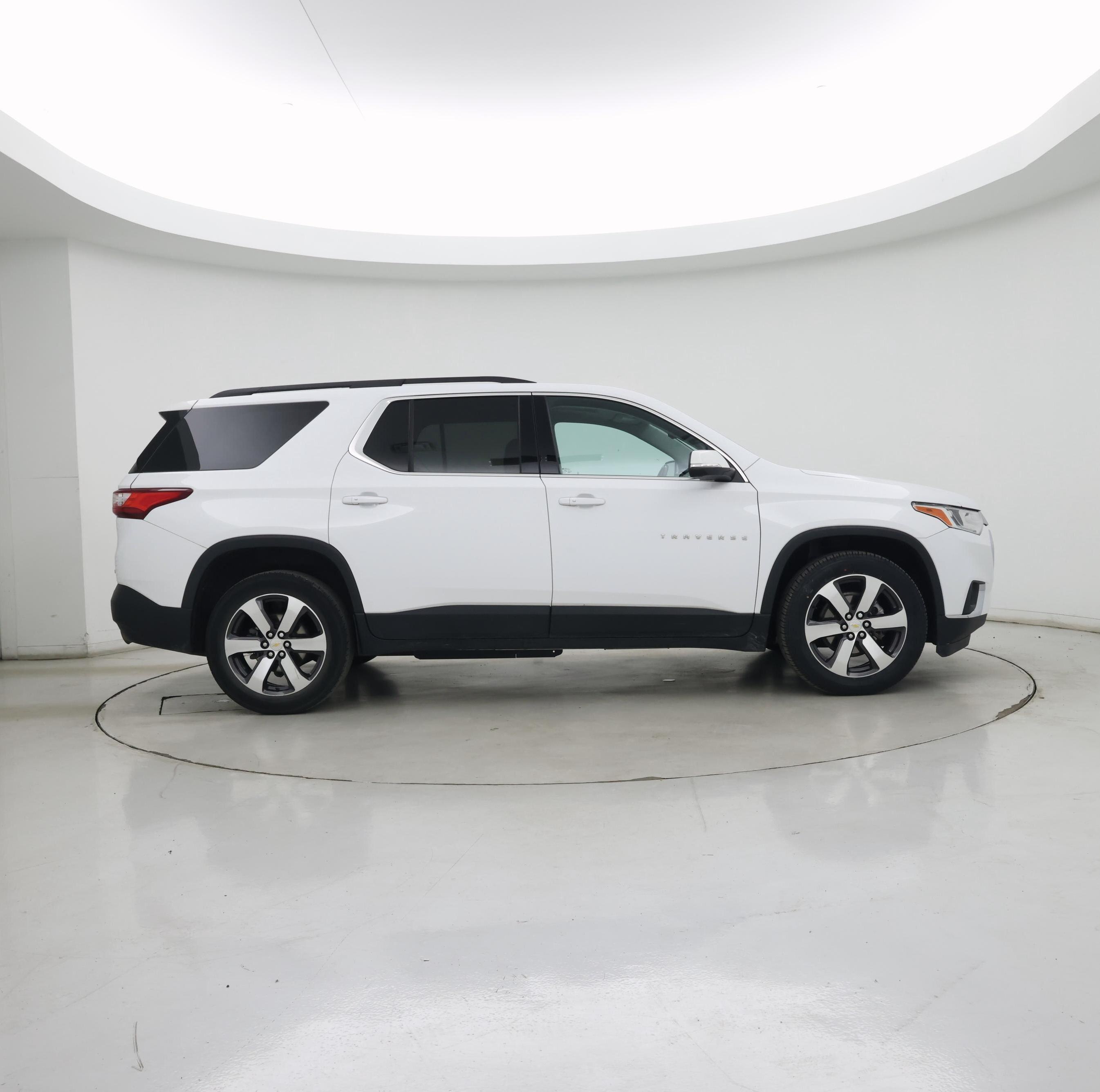 Thumbnail: 2021 Chevrolet Traverse - 7