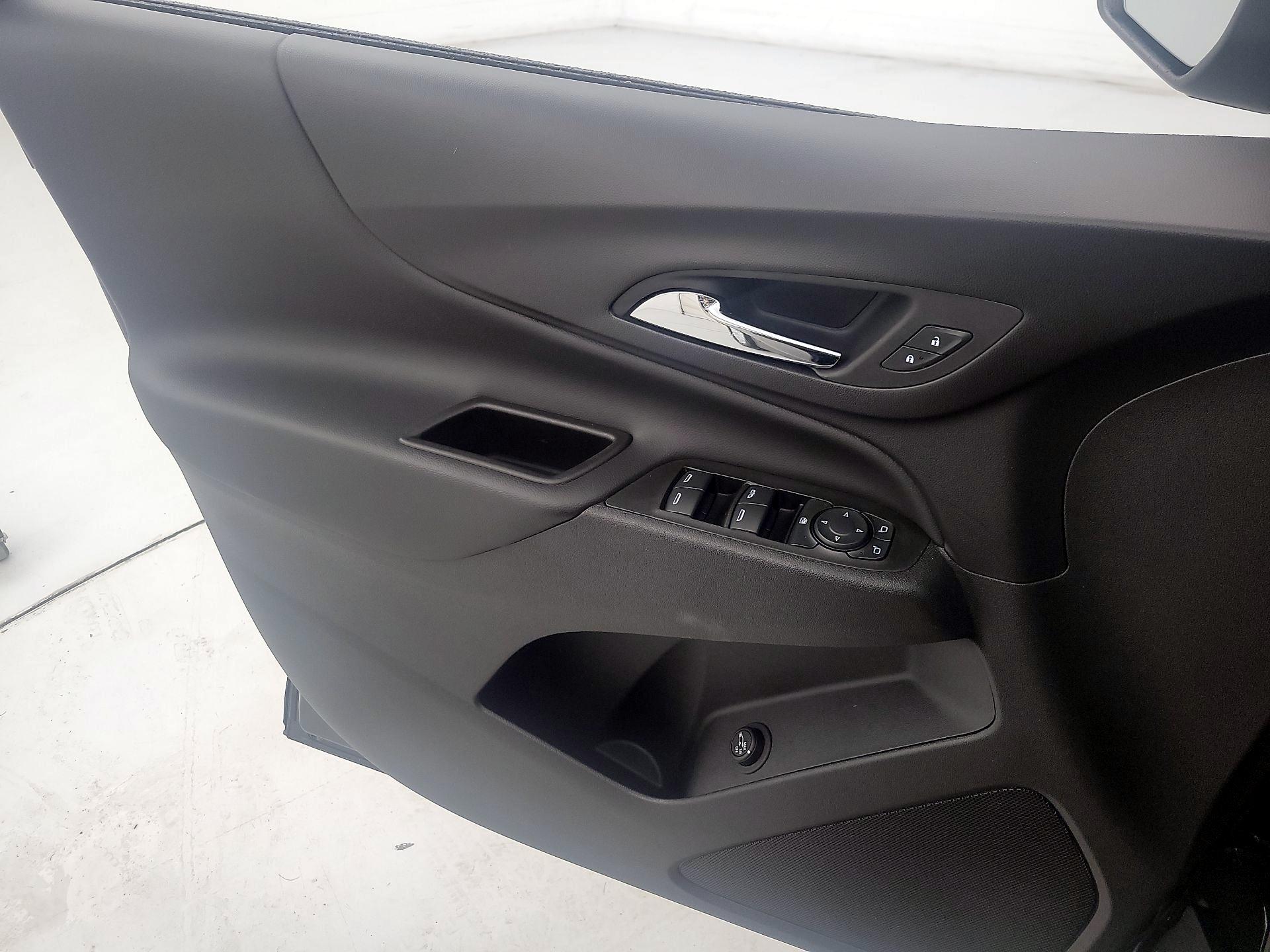 Thumbnail: 2022 Chevrolet Equinox - 12