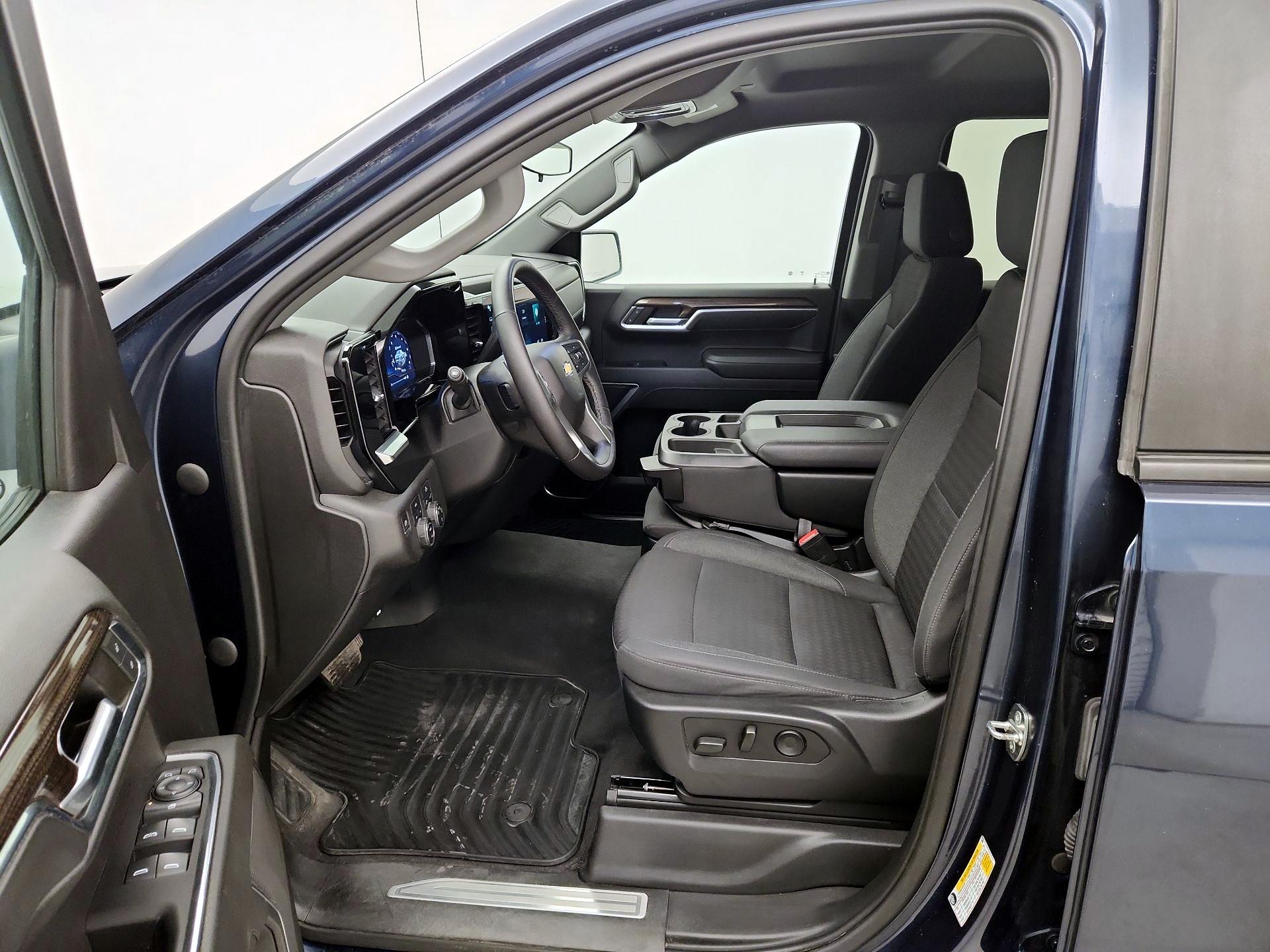 Thumbnail: 2022 Chevrolet Silverado 1500 - 11