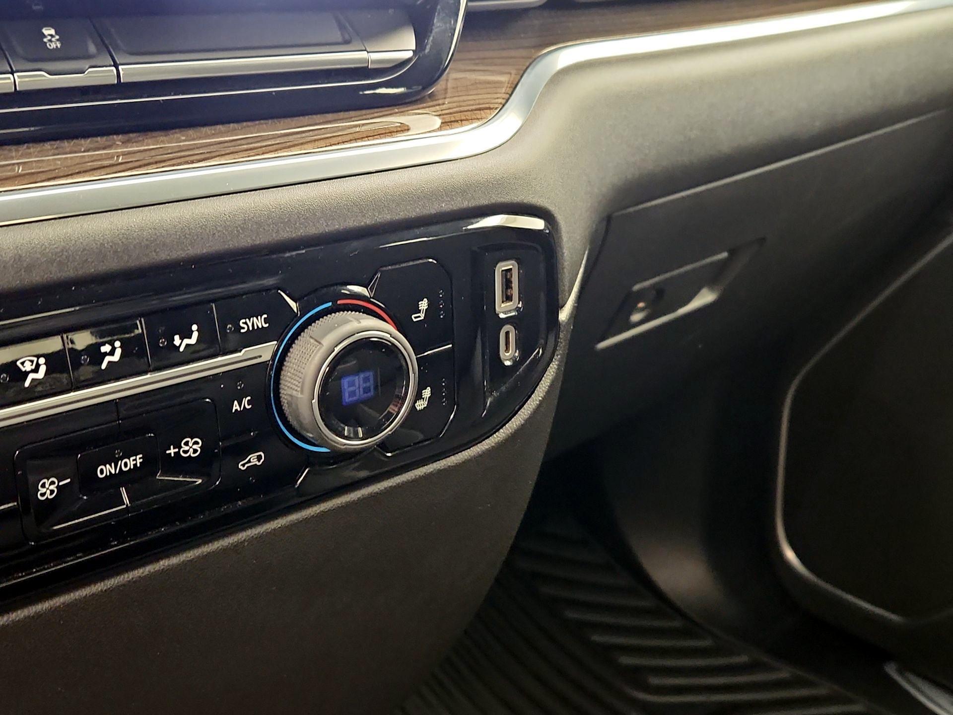 Thumbnail: 2022 Chevrolet Silverado 1500 - 18