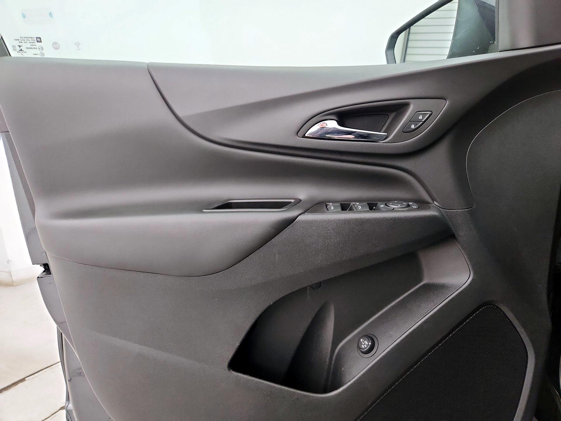 Thumbnail: 2022 Chevrolet Equinox - 12