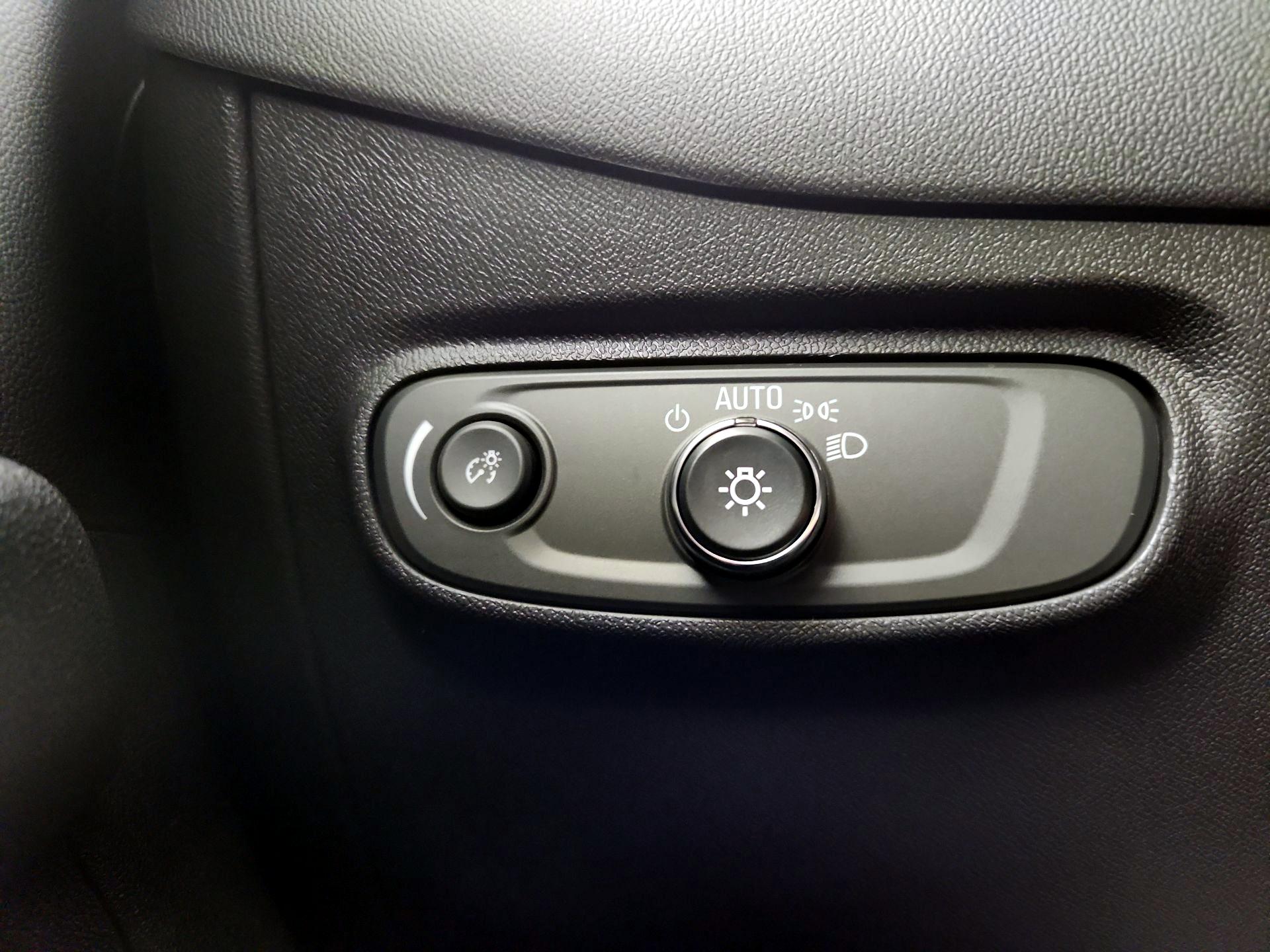 Thumbnail: 2022 Chevrolet Equinox - 13