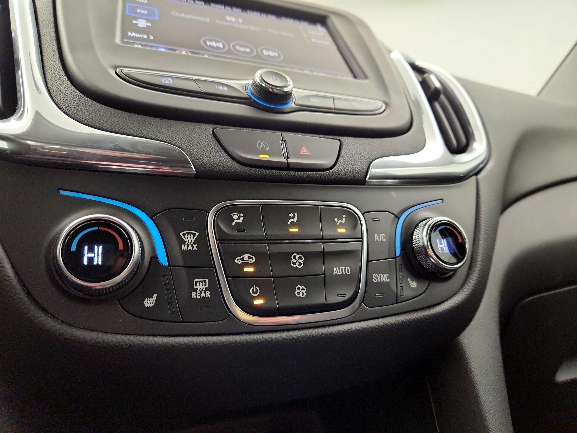 Thumbnail: 2022 Chevrolet Equinox - 16