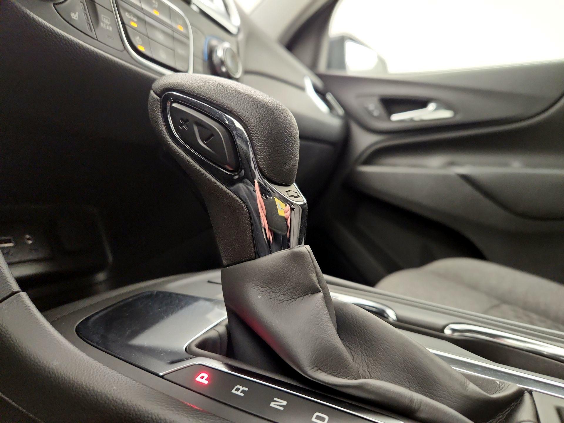 Thumbnail: 2022 Chevrolet Equinox - 17