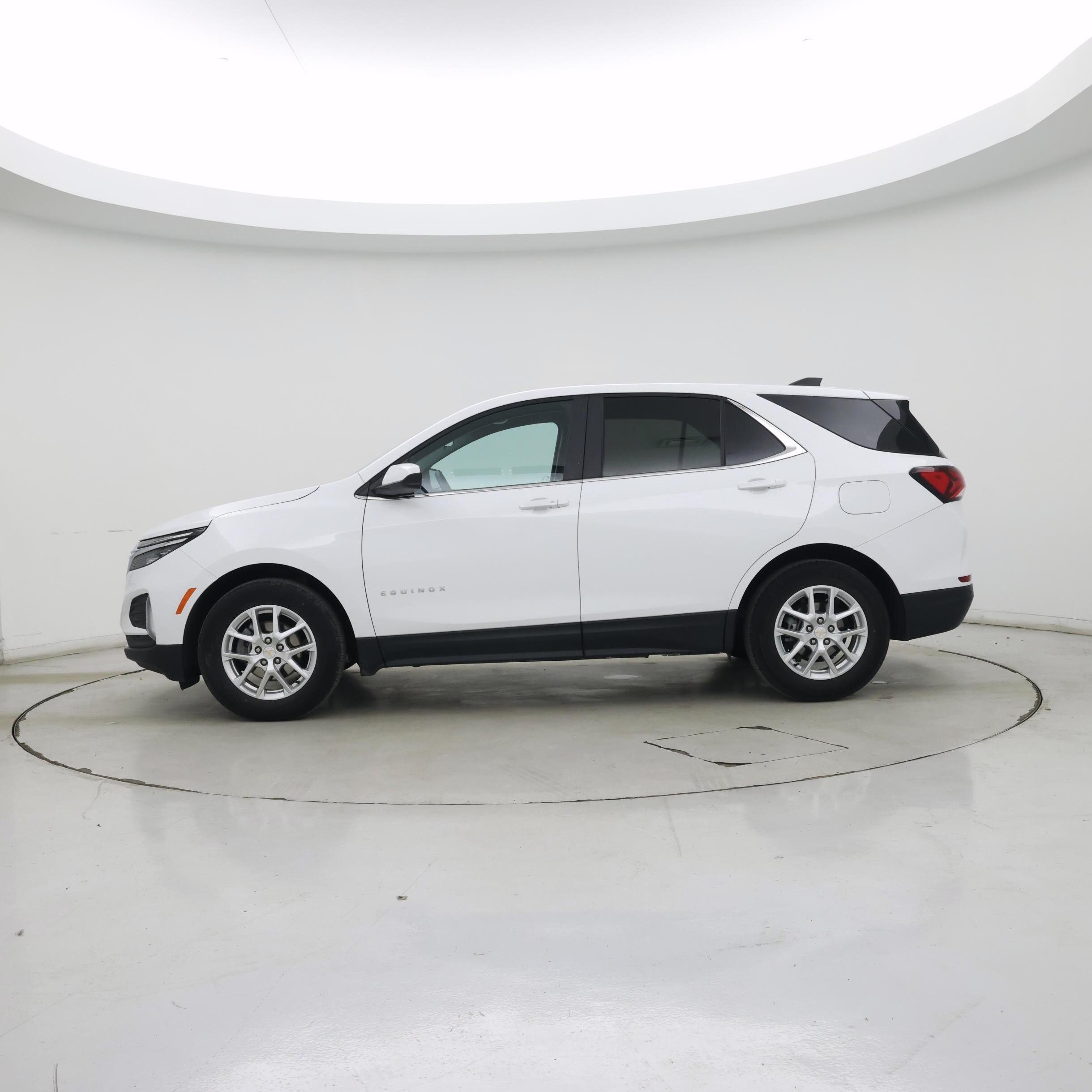 Thumbnail: 2024 Chevrolet Equinox - 3