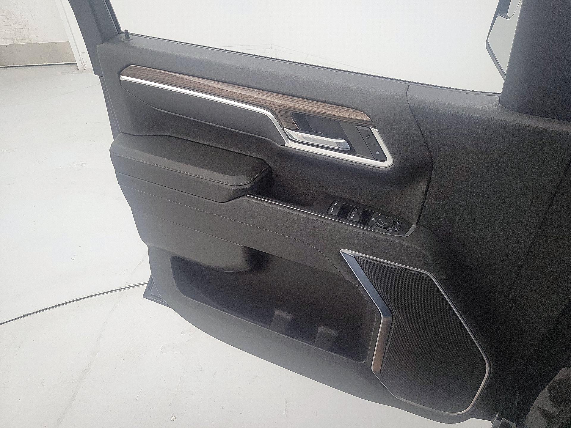 Thumbnail: 2022 Chevrolet Silverado 1500 - 12