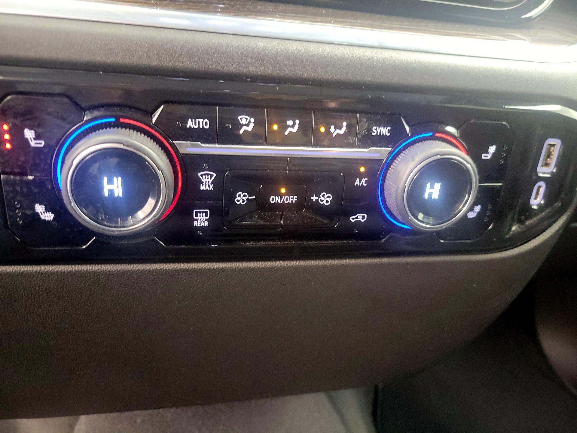 Thumbnail: 2022 Chevrolet Silverado 1500 - 16